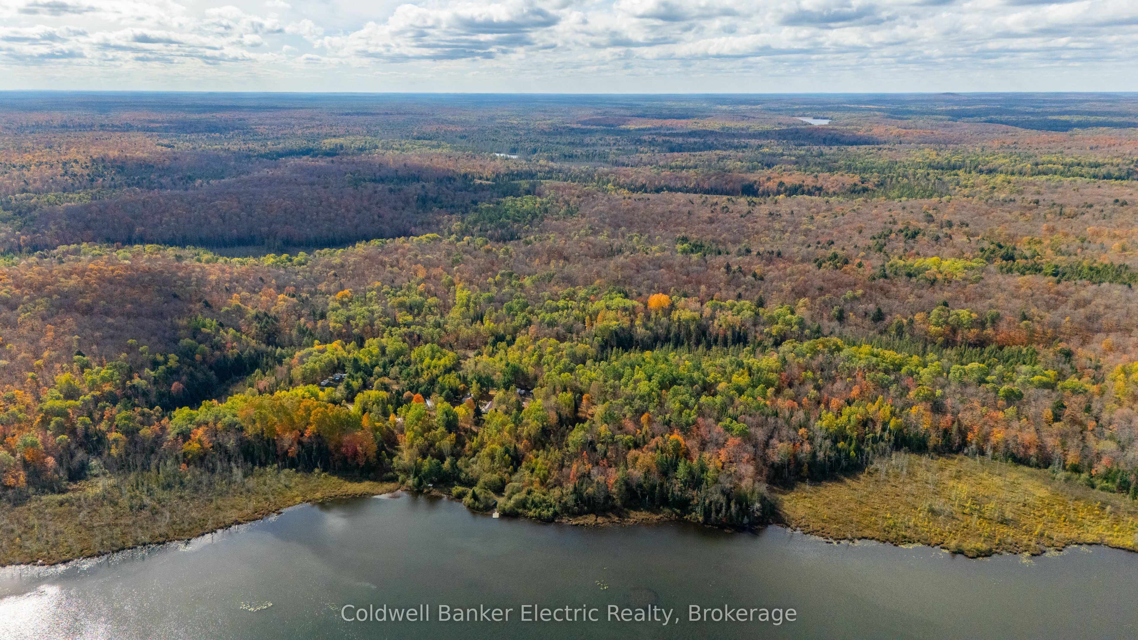 1304 Lower Monmouth Lake Road Property Photo 10