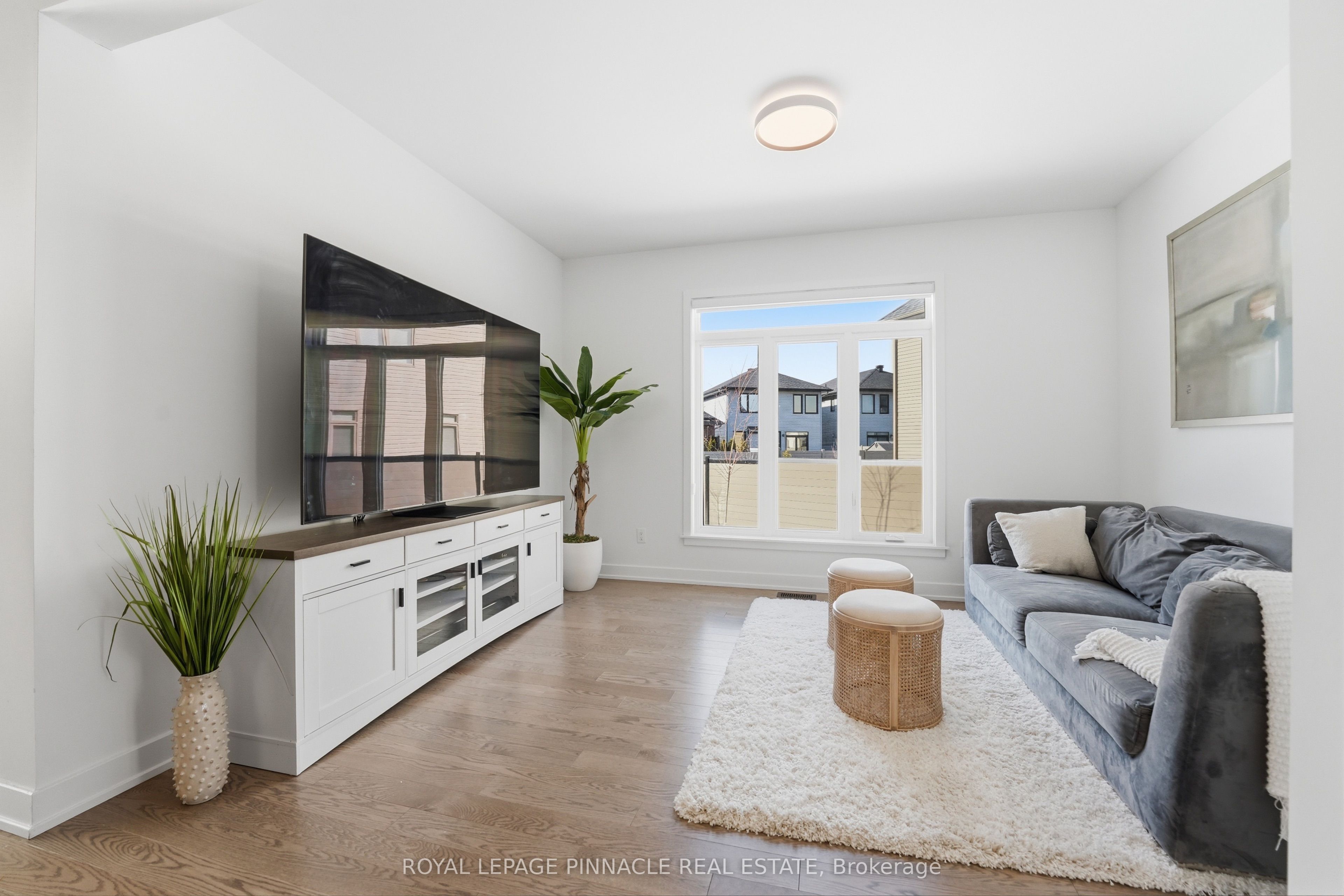 921 Beckton Heights Property Photo 12
