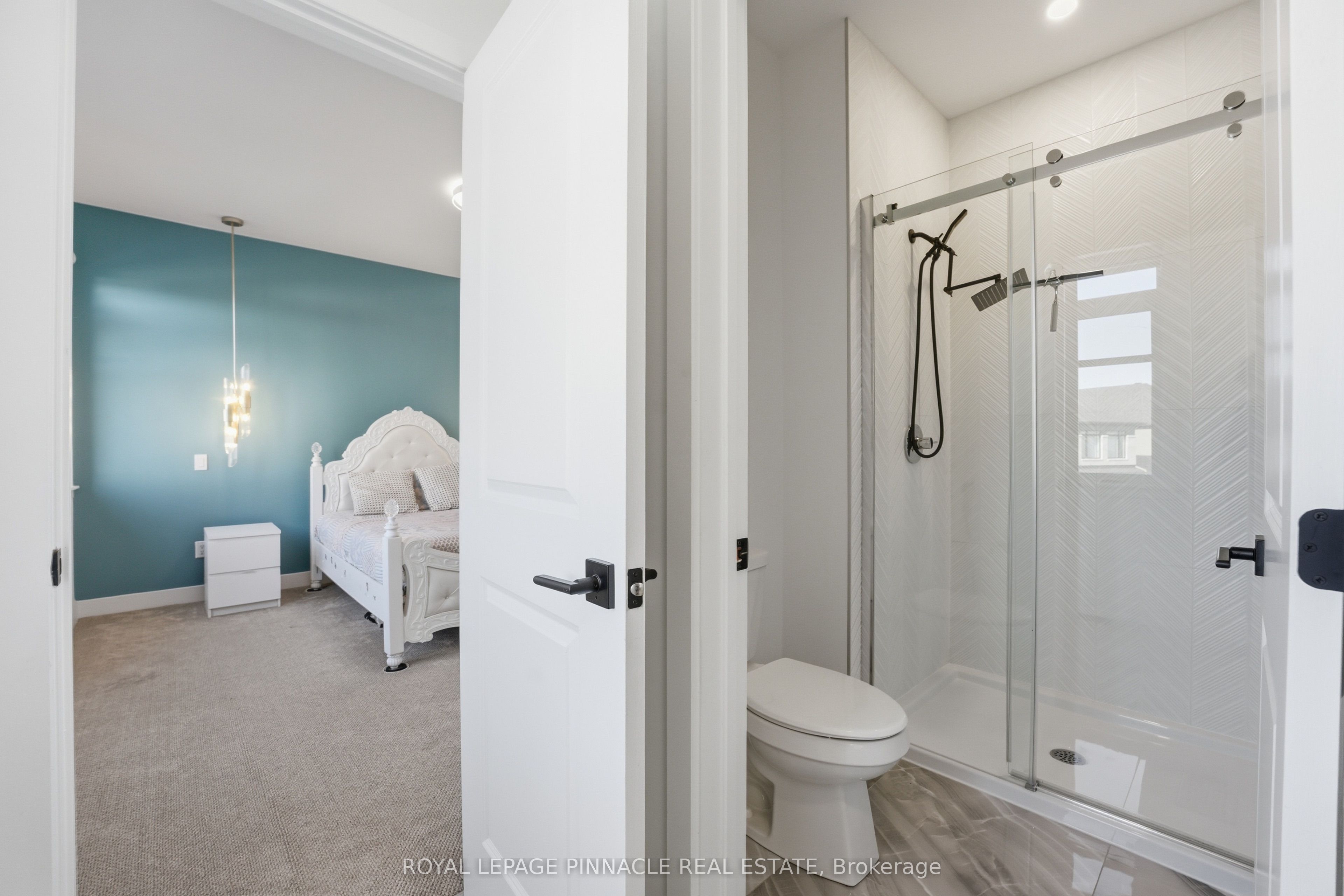 921 Beckton Heights Property Photo 33