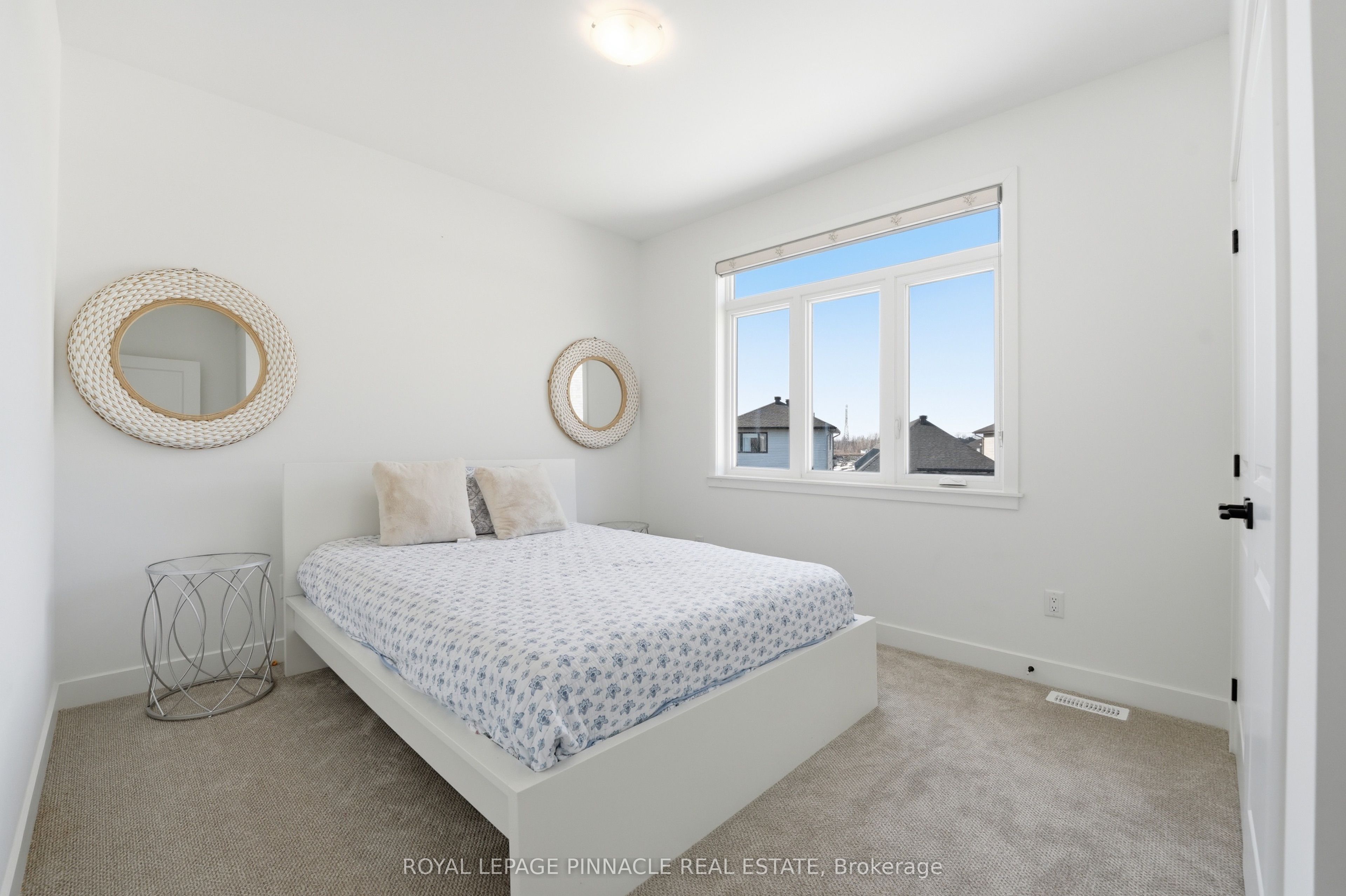 921 Beckton Heights Property Photo 34