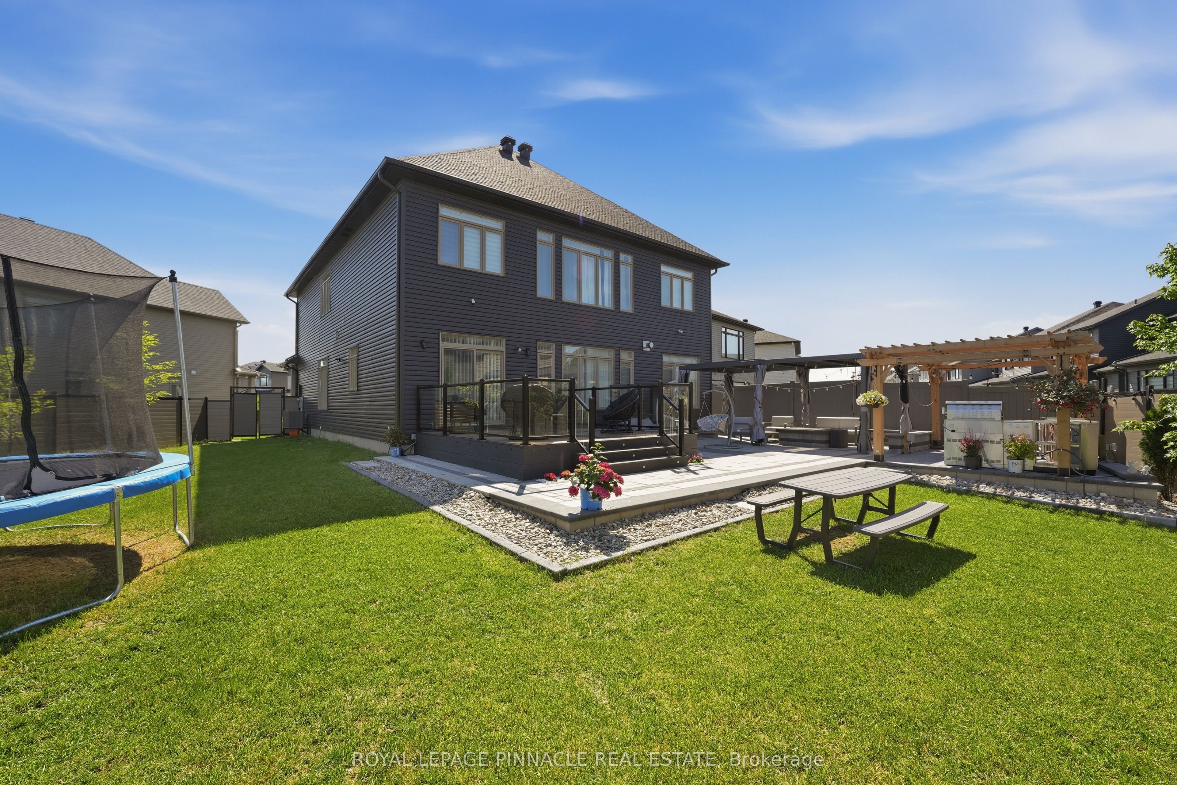 921 Beckton Heights Property Photo 48