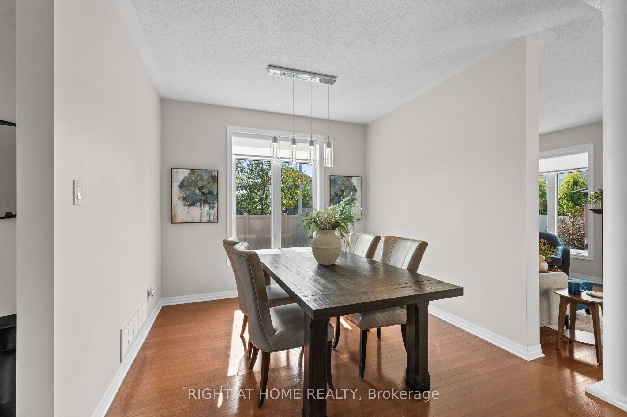 525 Peerless Street Property Photo 8