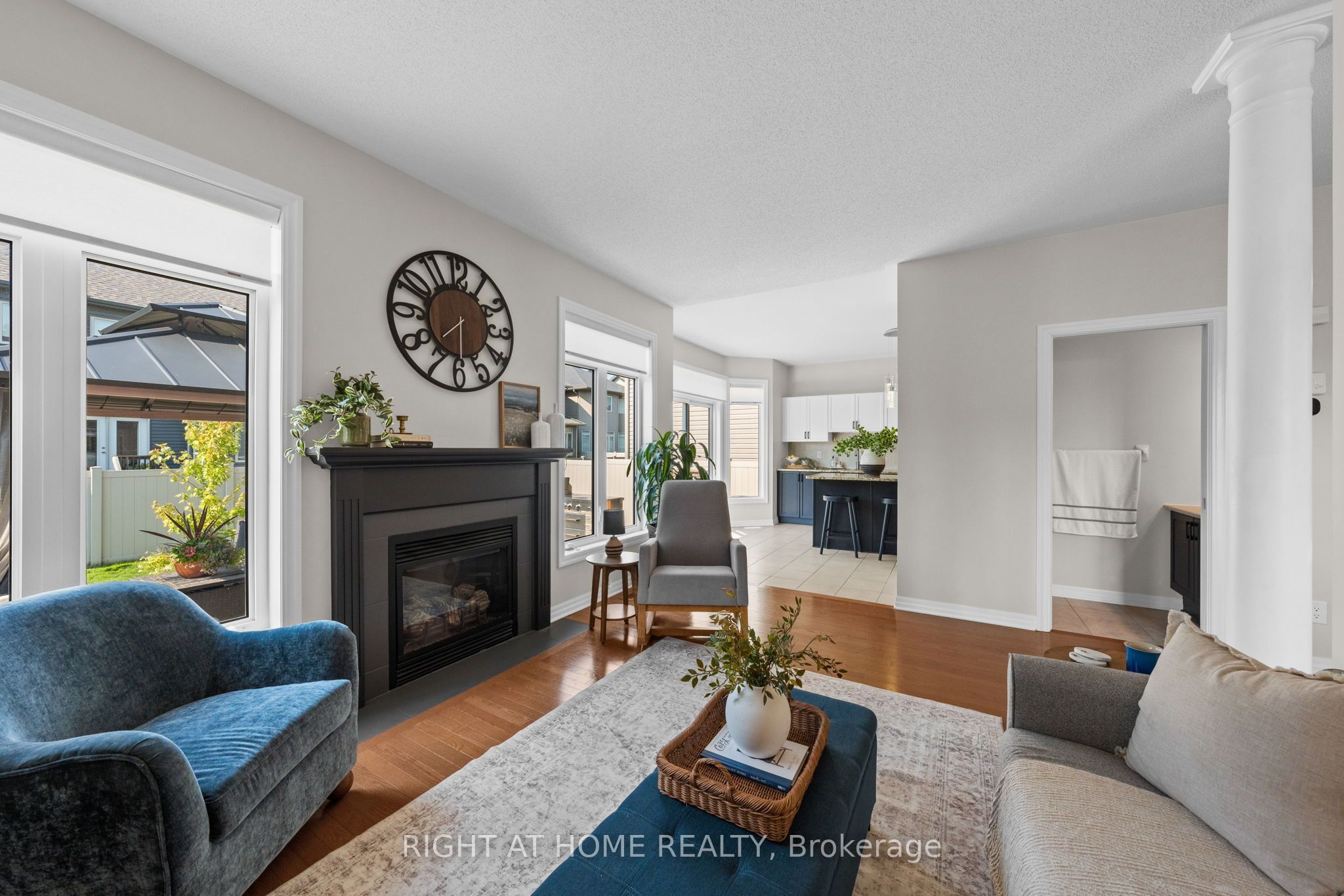 525 Peerless Street Property Photo 11