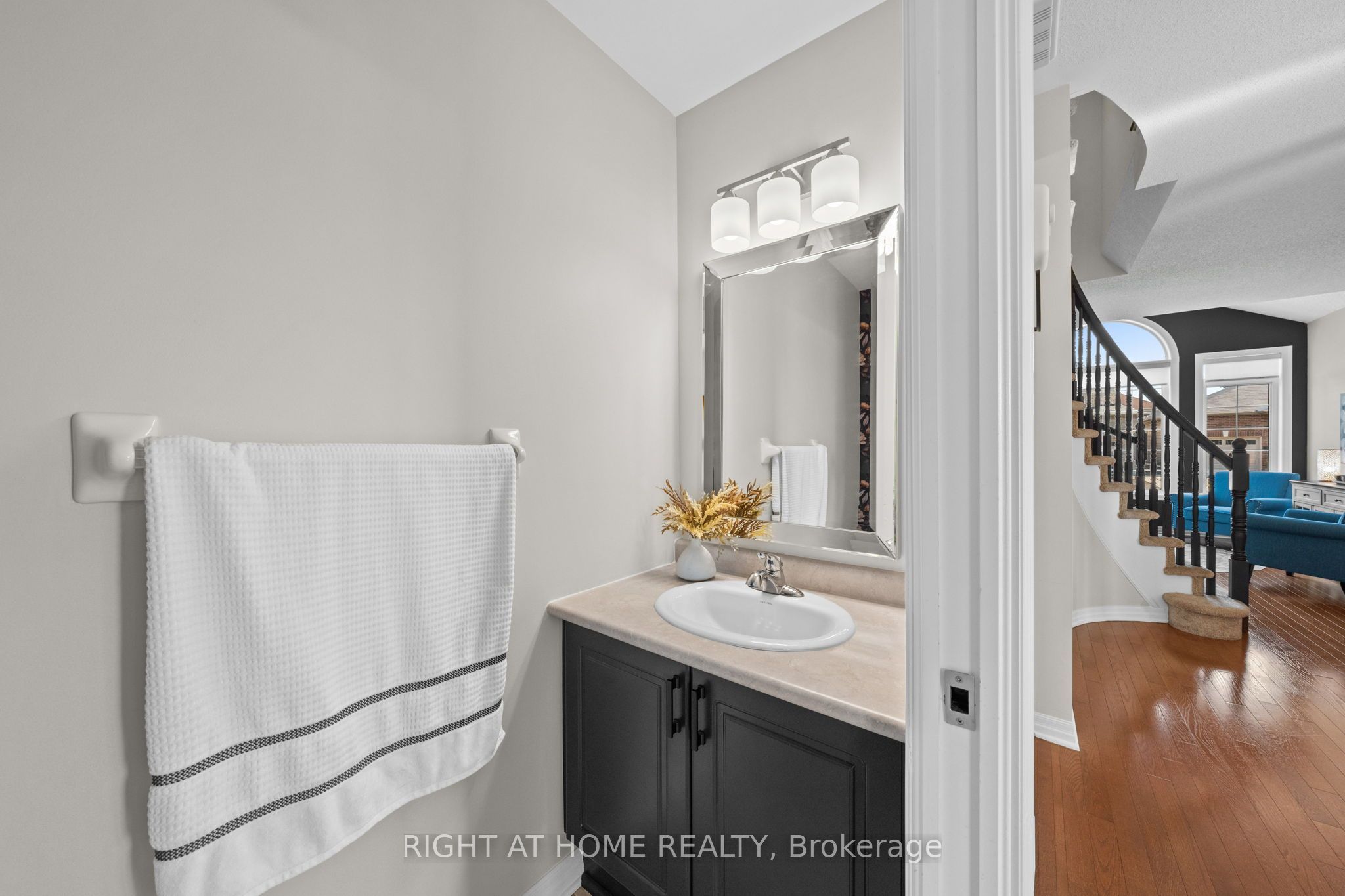 525 Peerless Street Property Photo 18