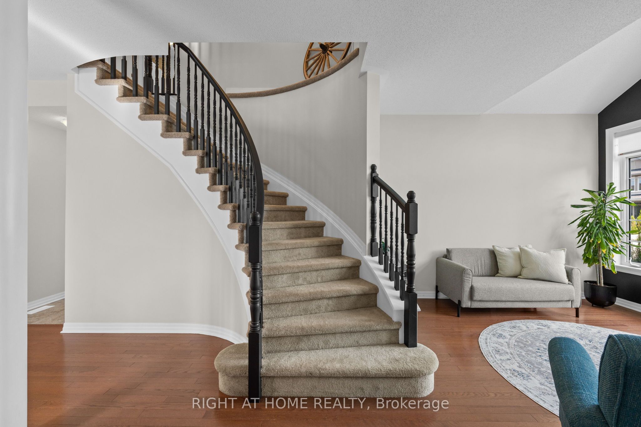 525 Peerless Street Property Photo 19
