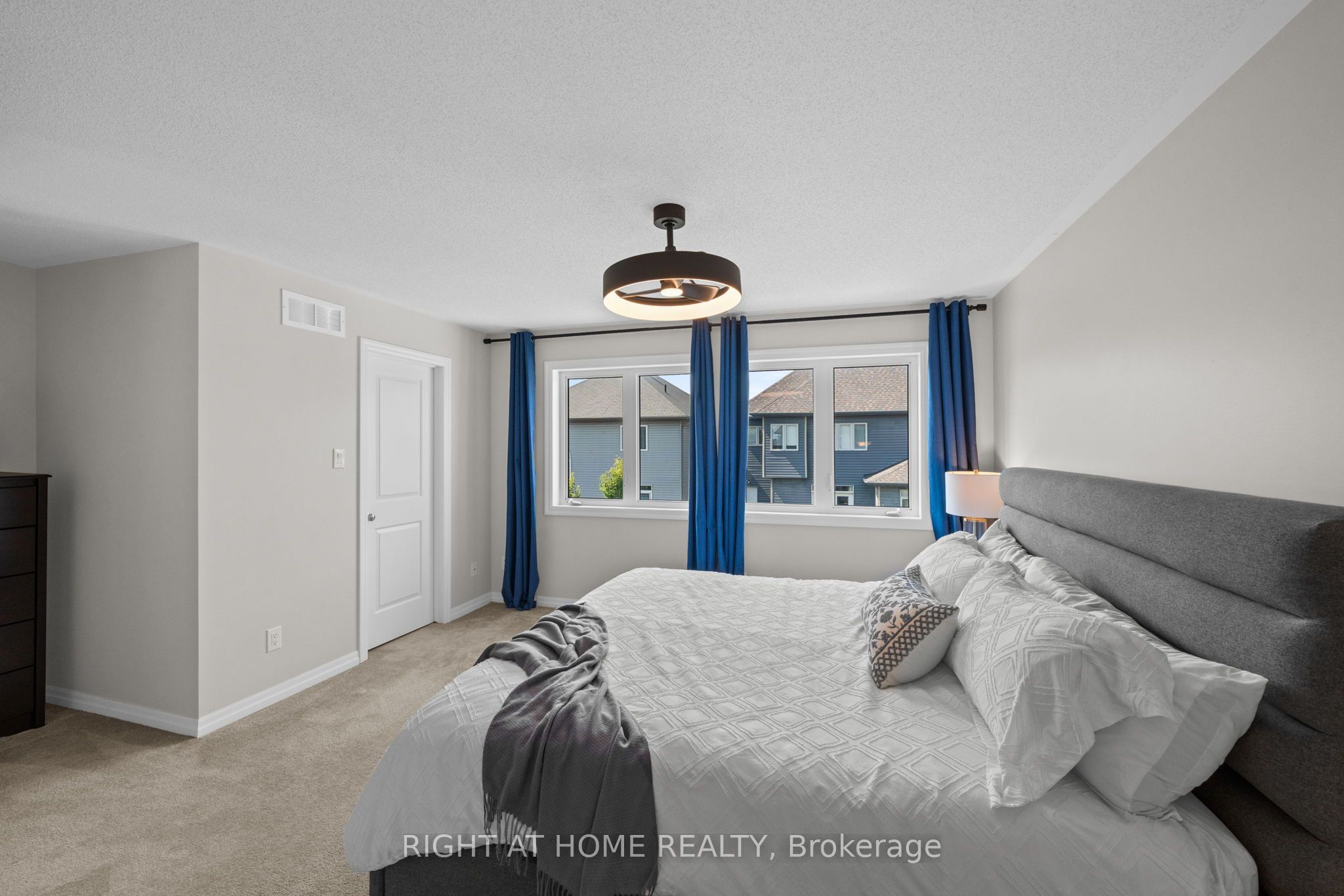 525 Peerless Street Property Photo 21