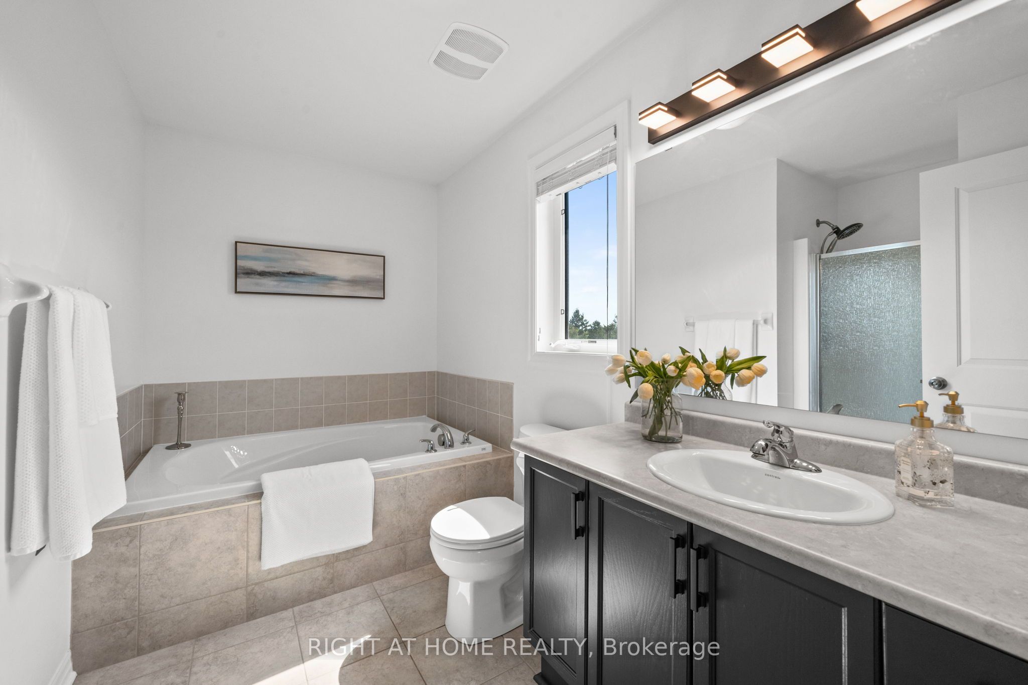 525 Peerless Street Property Photo 24