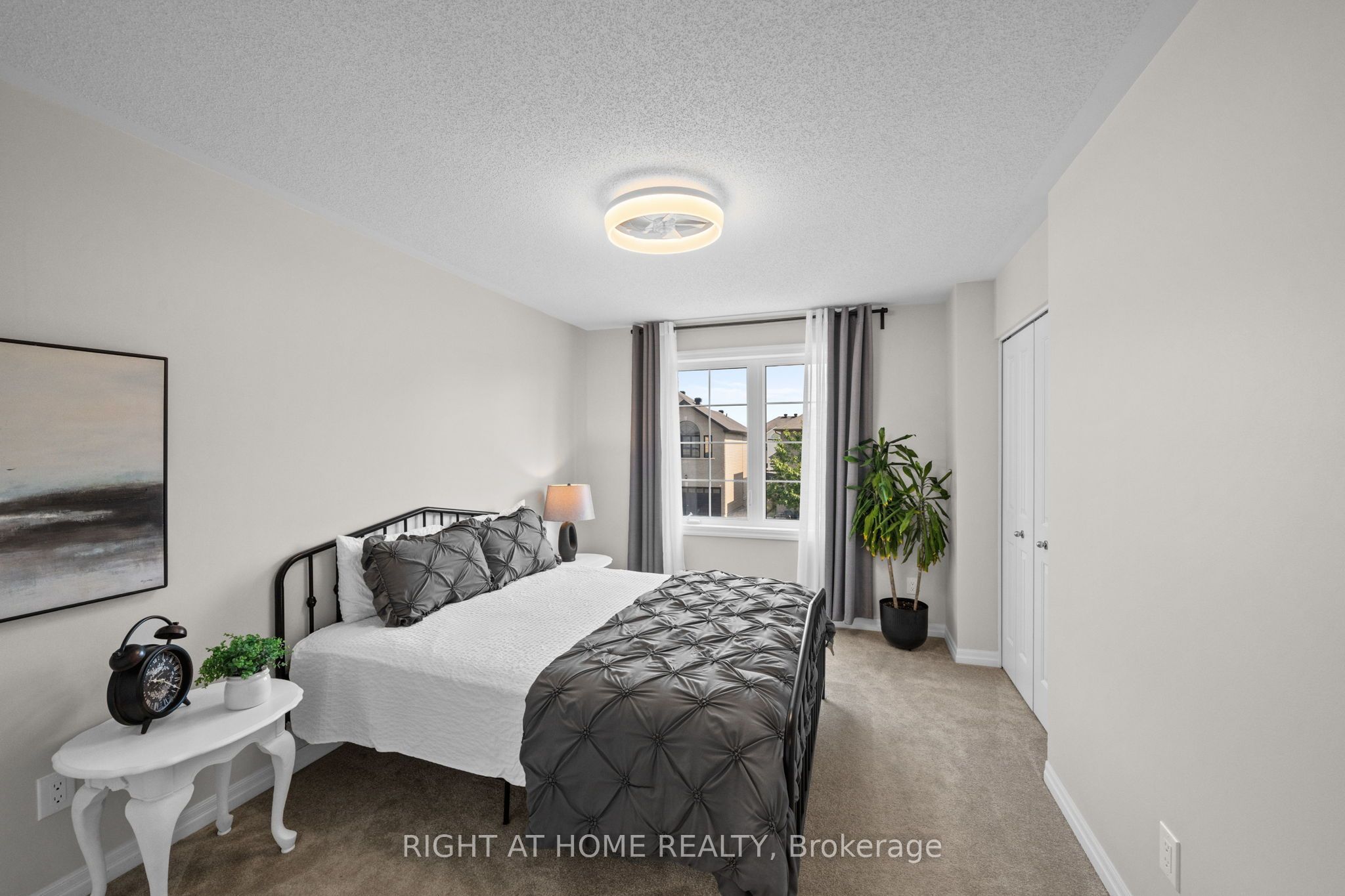 525 Peerless Street Property Photo 27