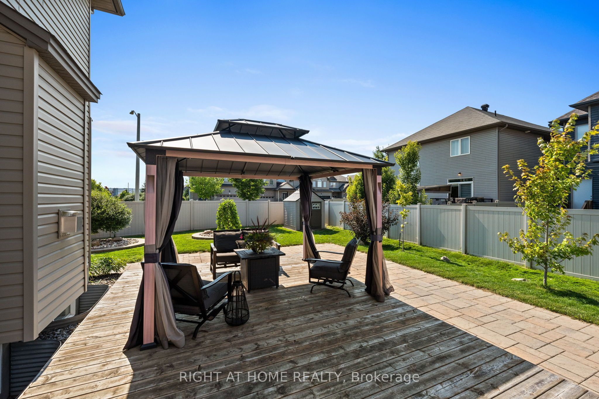 525 Peerless Street Property Photo 43