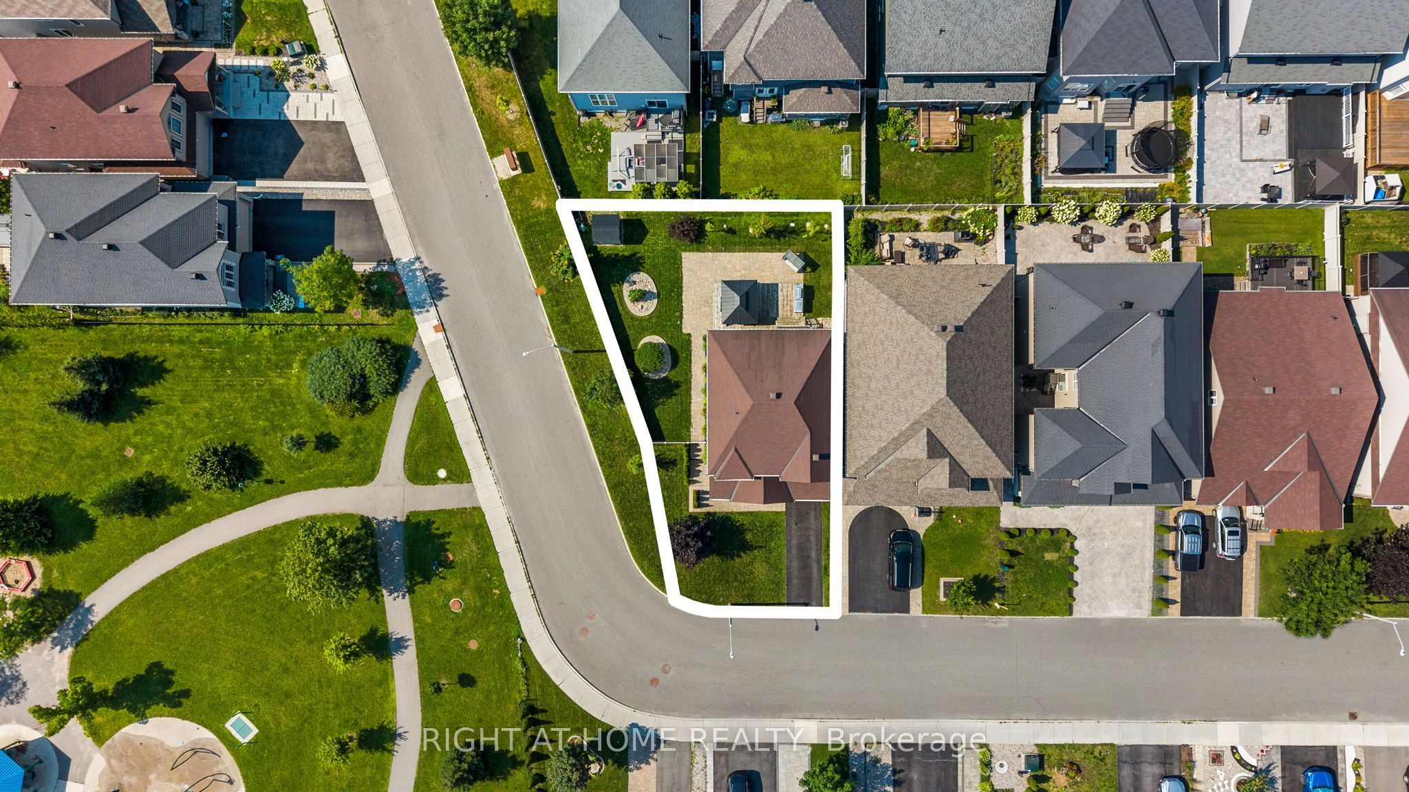 525 Peerless Street Property Photo 46