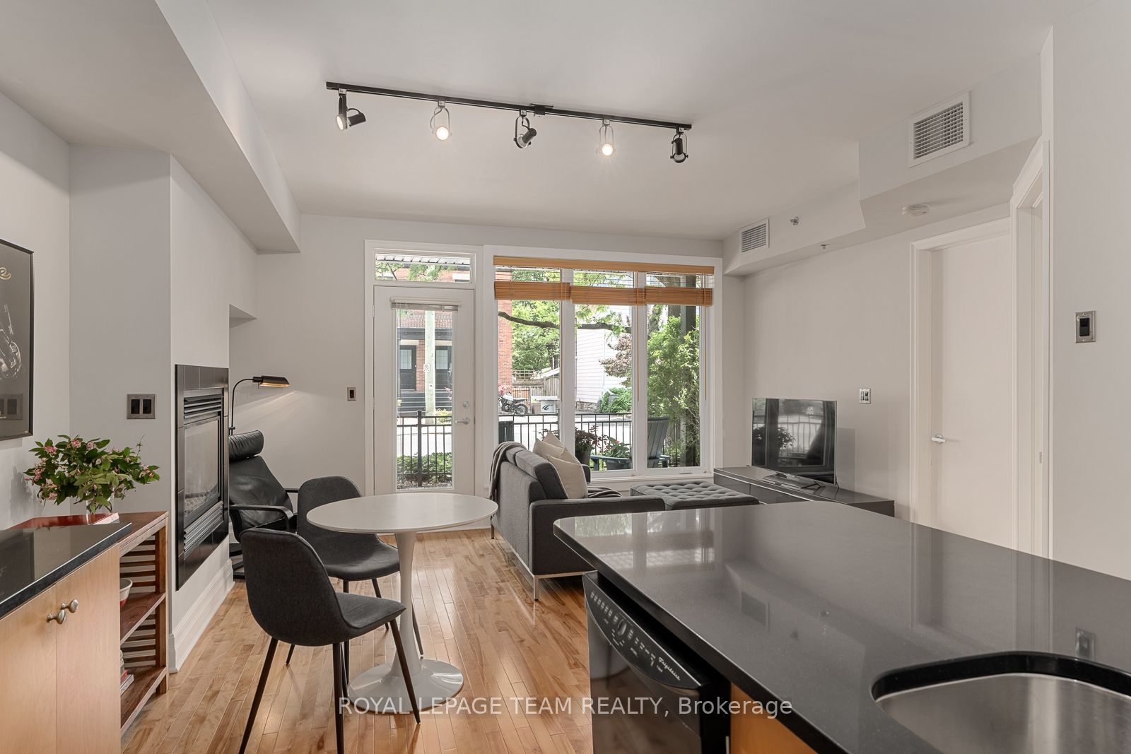 457 Mcleod Street 101 Property Photo 13