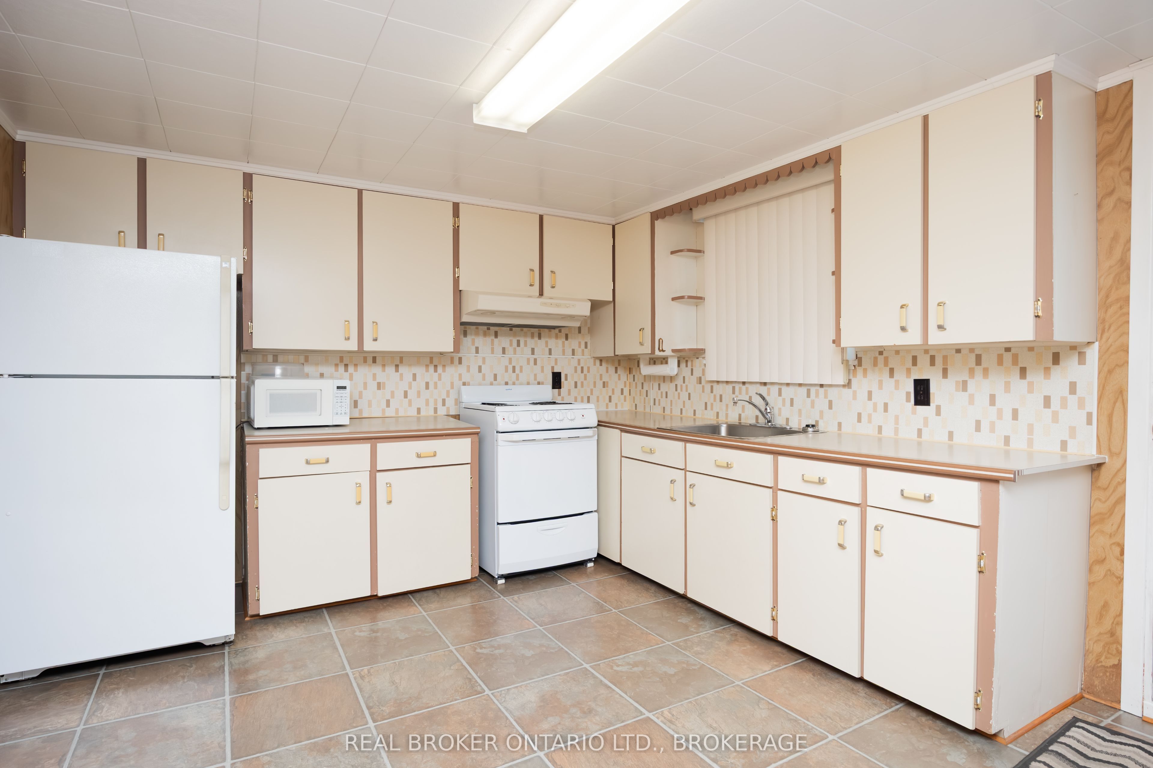 287 East Boundary Road Property Photo 6