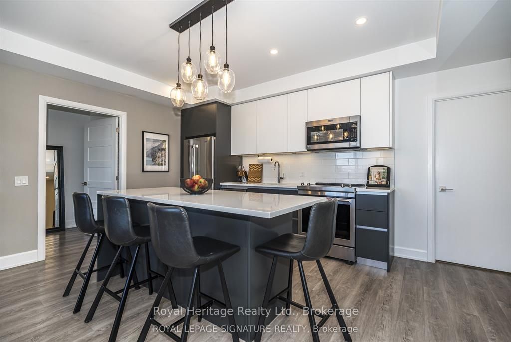 195 Hunter Street E 412 Property Photo 2