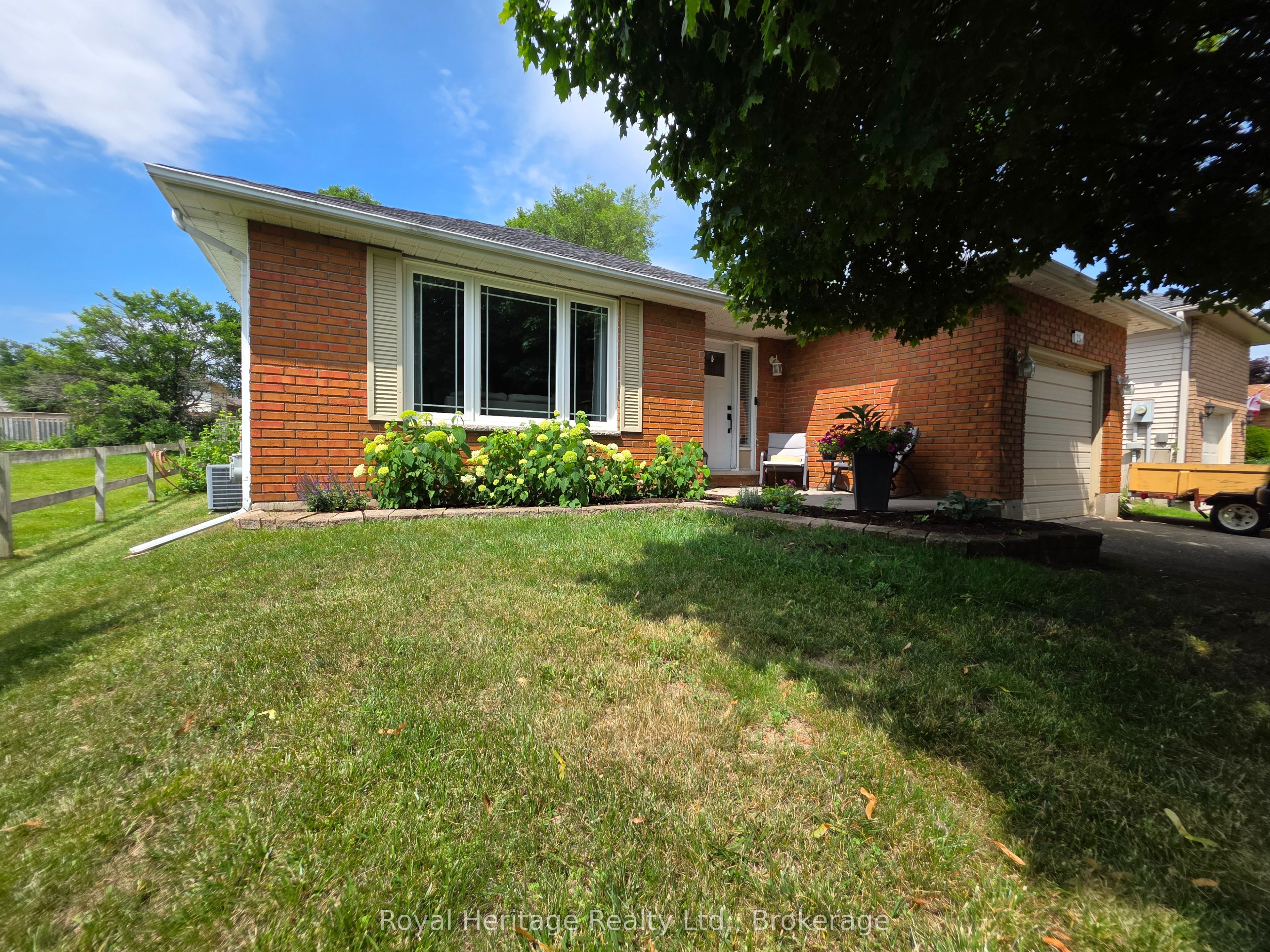 25 Hewson Drive Property Photo 2