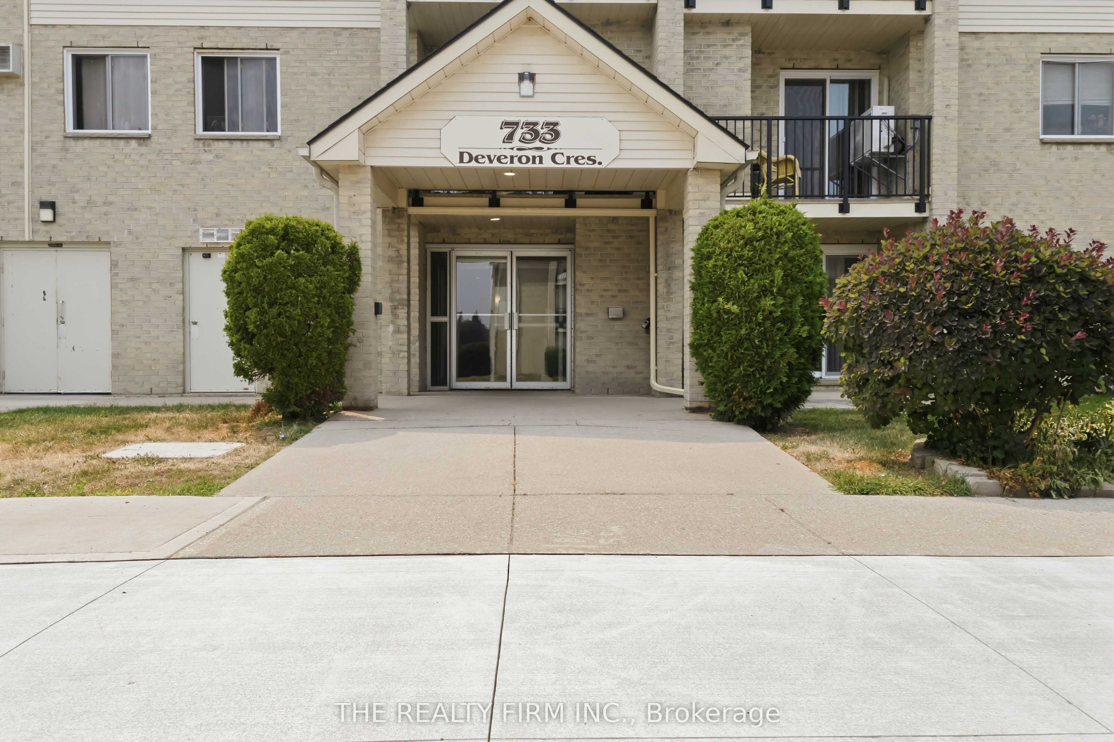 733 Deveron Crescent 210 Property Photo 1