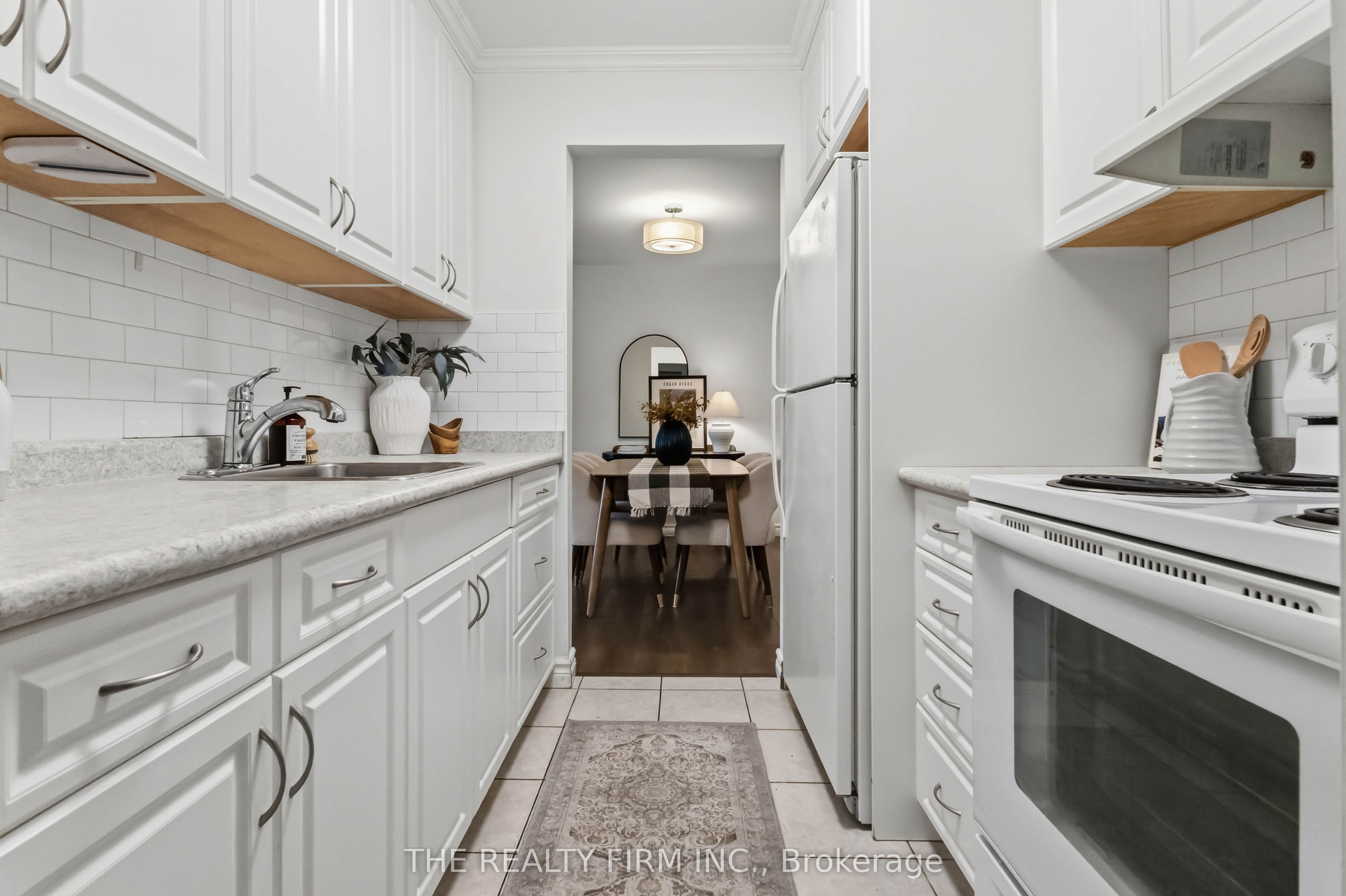 733 Deveron Crescent 210 Property Photo 14