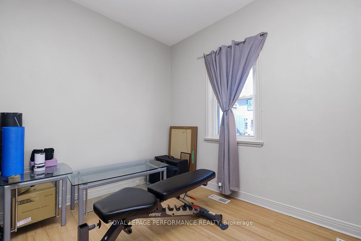 228 Carillon Street Property Photo 11