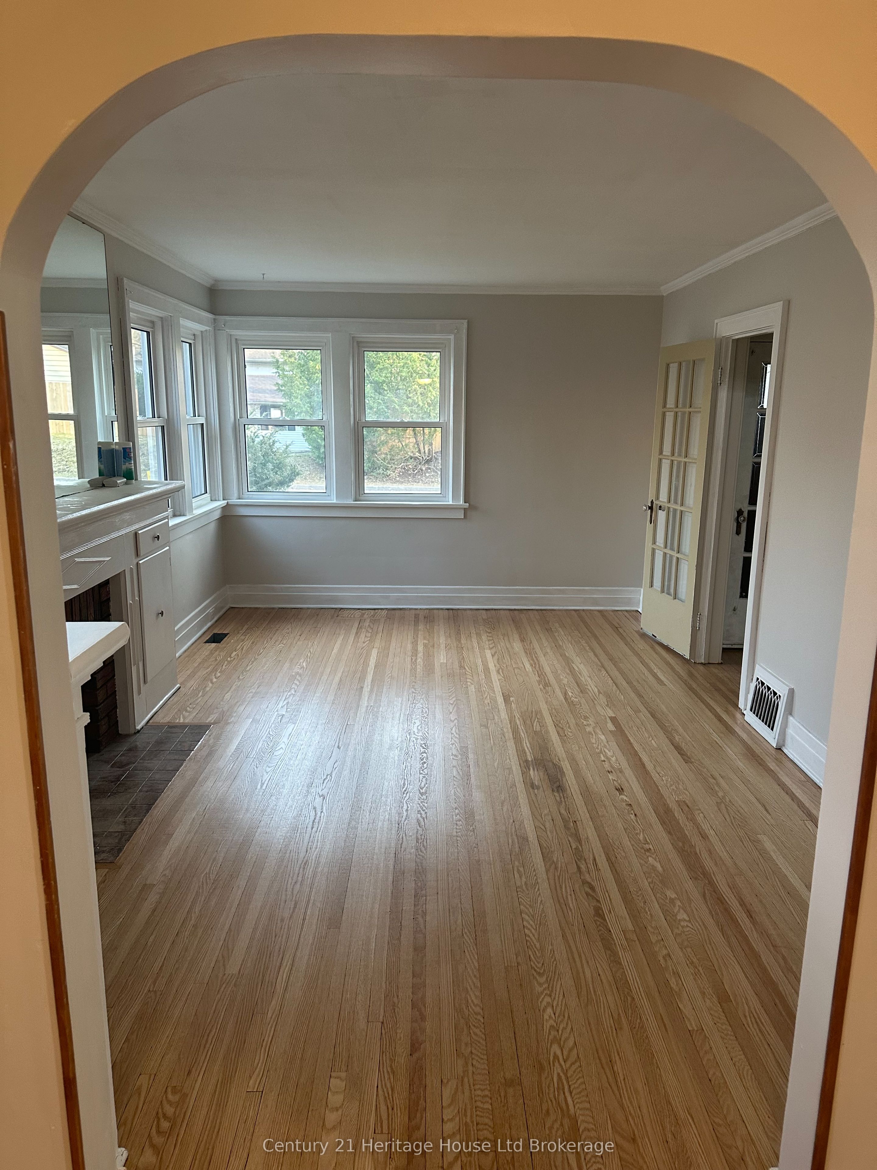 365 Brant Street Property Photo 2