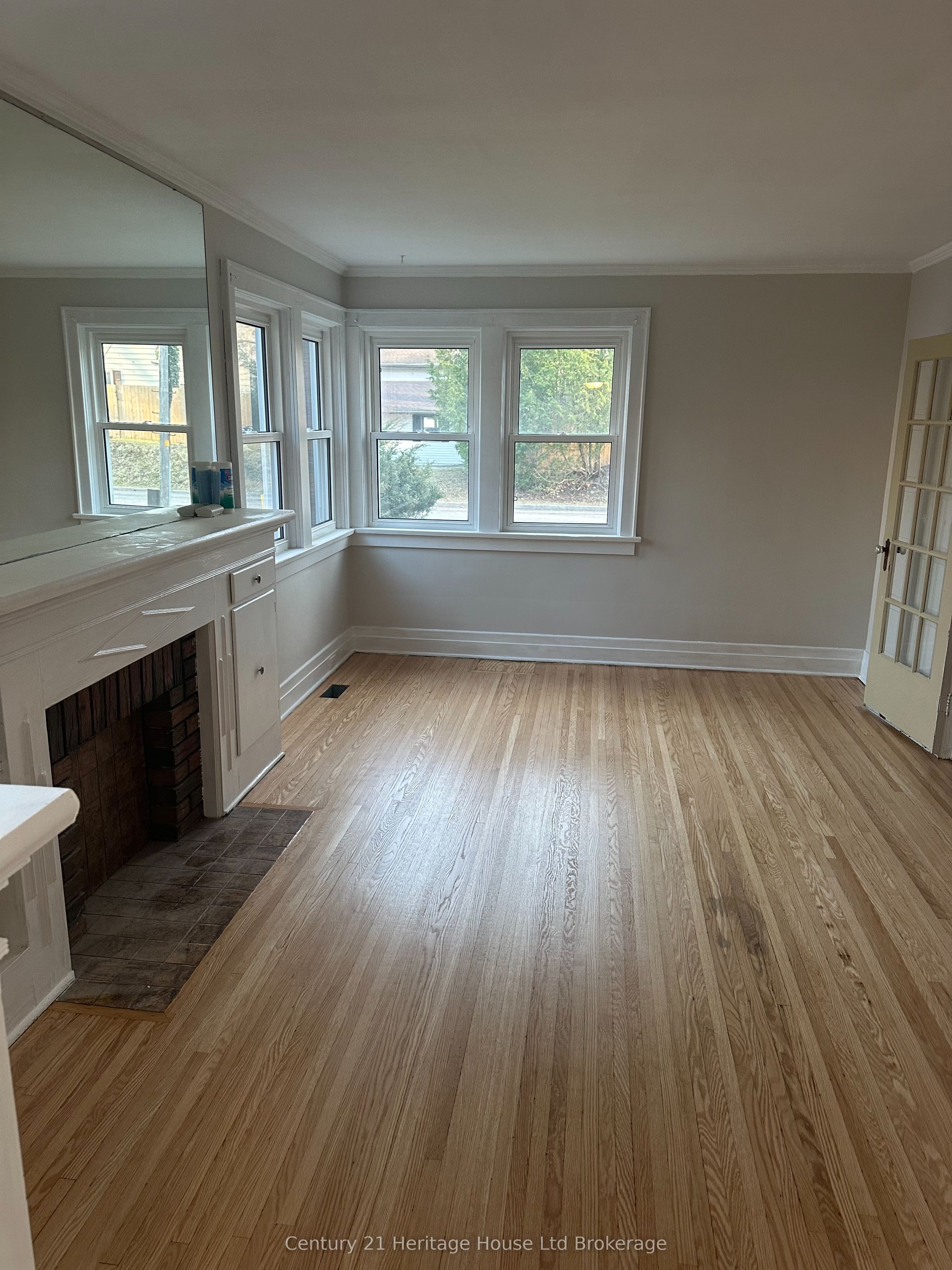 365 Brant Street Property Photo 3
