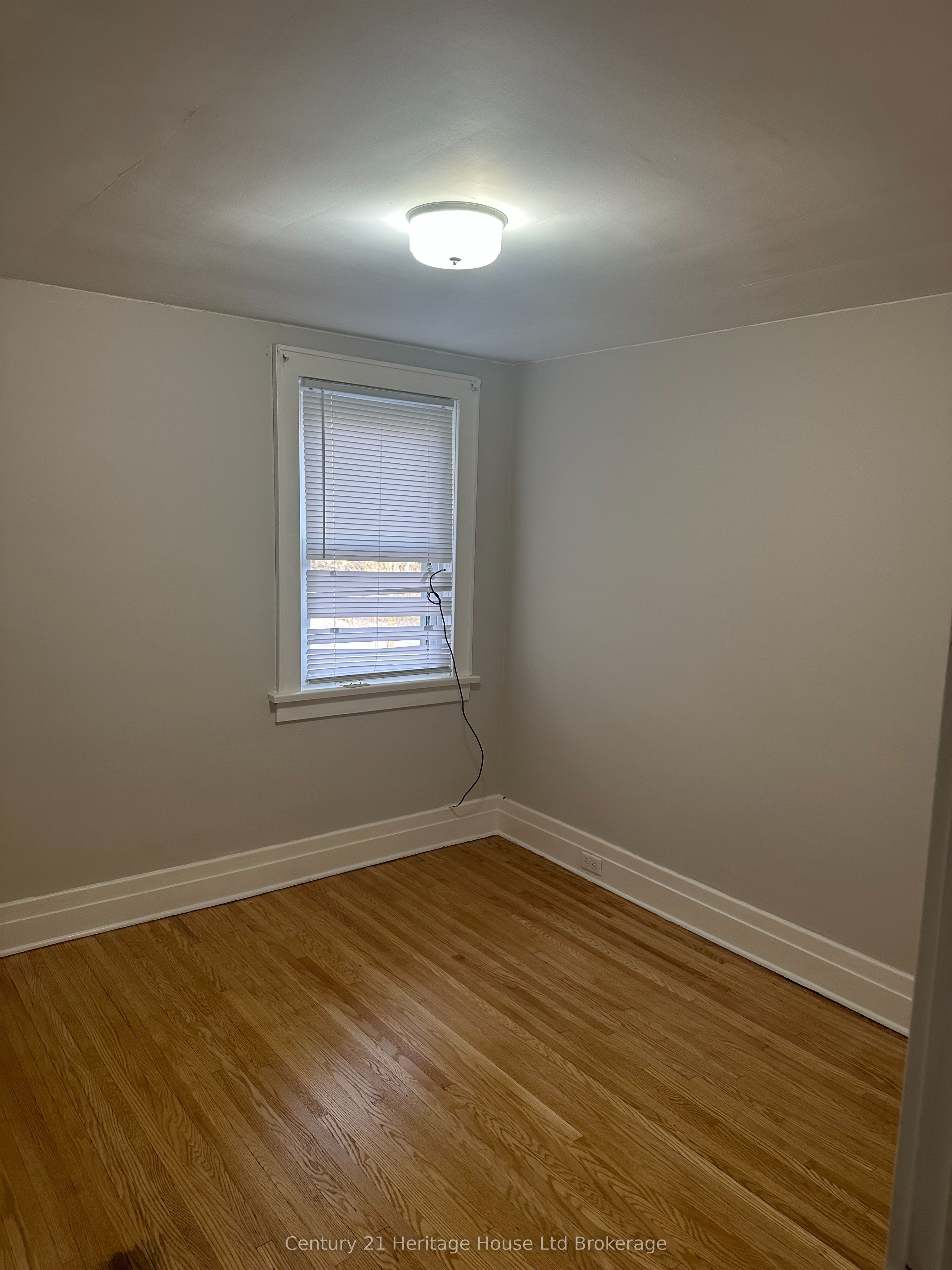 365 Brant Street Property Photo 7
