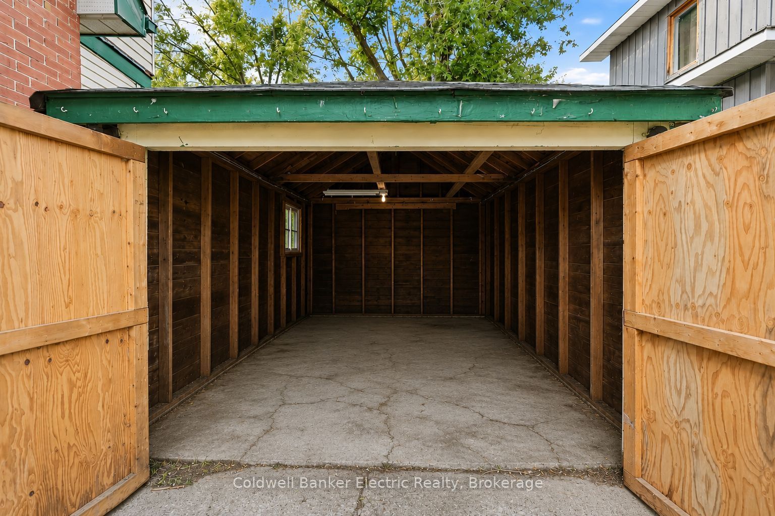 78 Melbourne Street W Property Photo 7