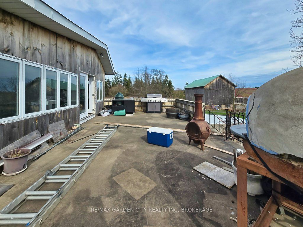 1030 Metler Road Property Photo 4