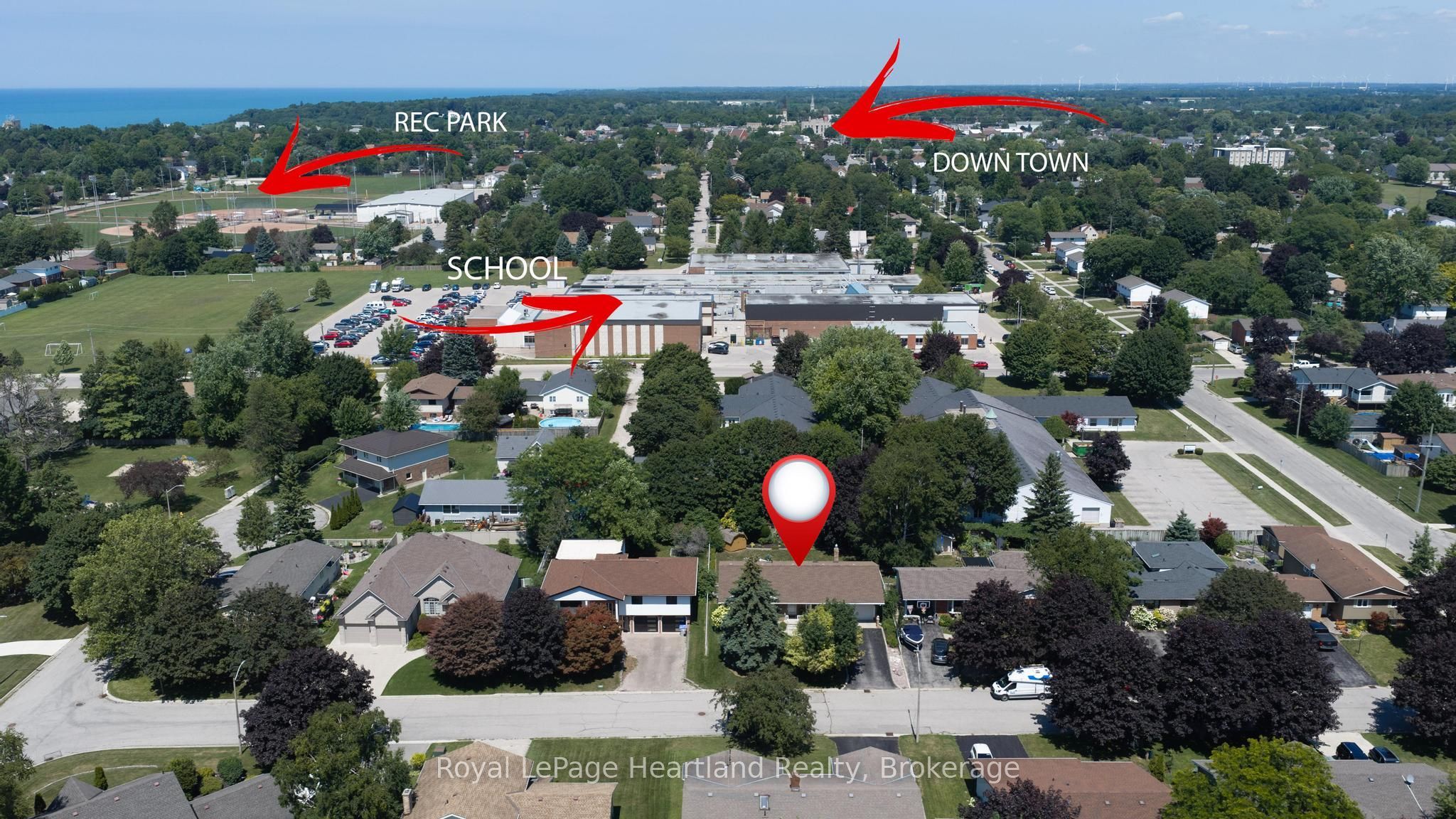24 Leonard Drive Property Photo 2