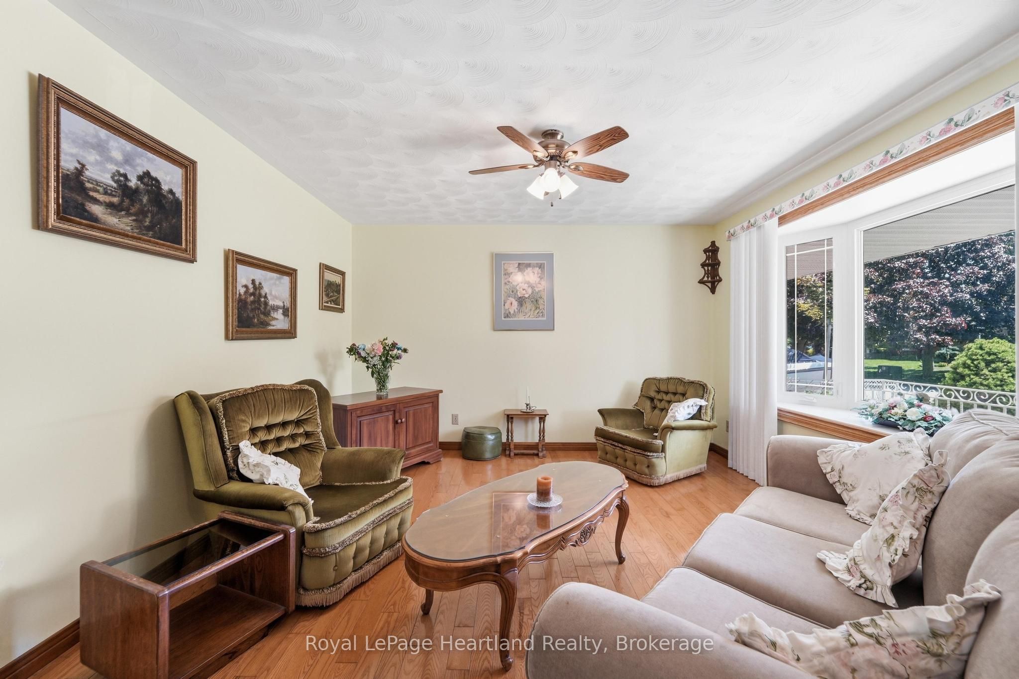 24 Leonard Drive Property Photo 5