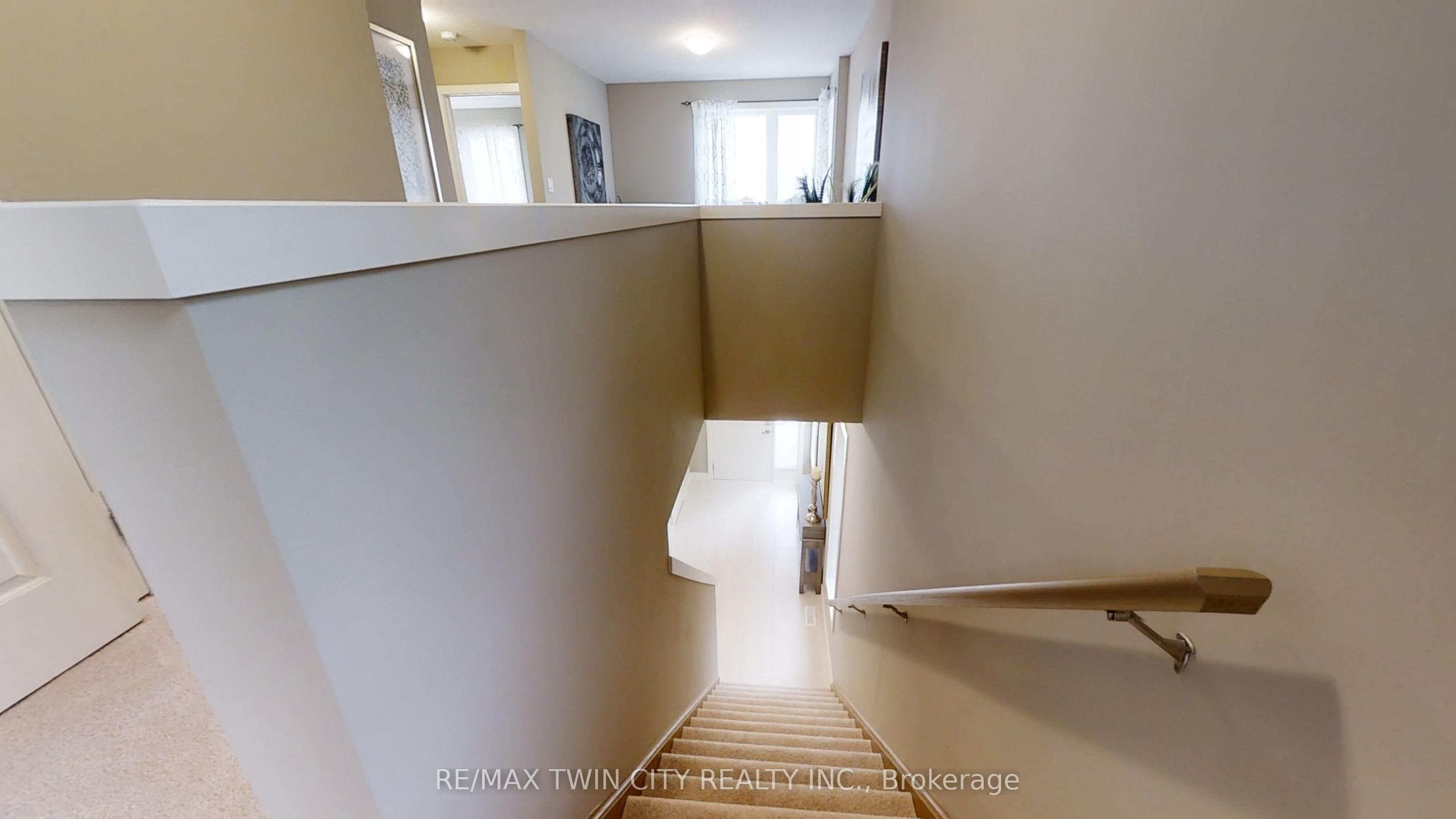 2092 Evans Crescent Property Photo 13