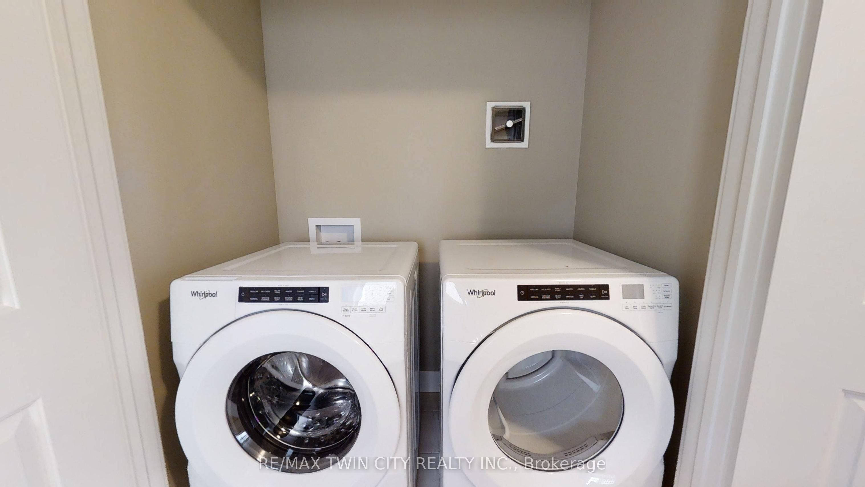 2092 Evans Crescent Property Photo 14