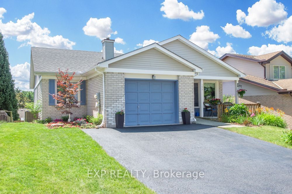 153 Oneida Place