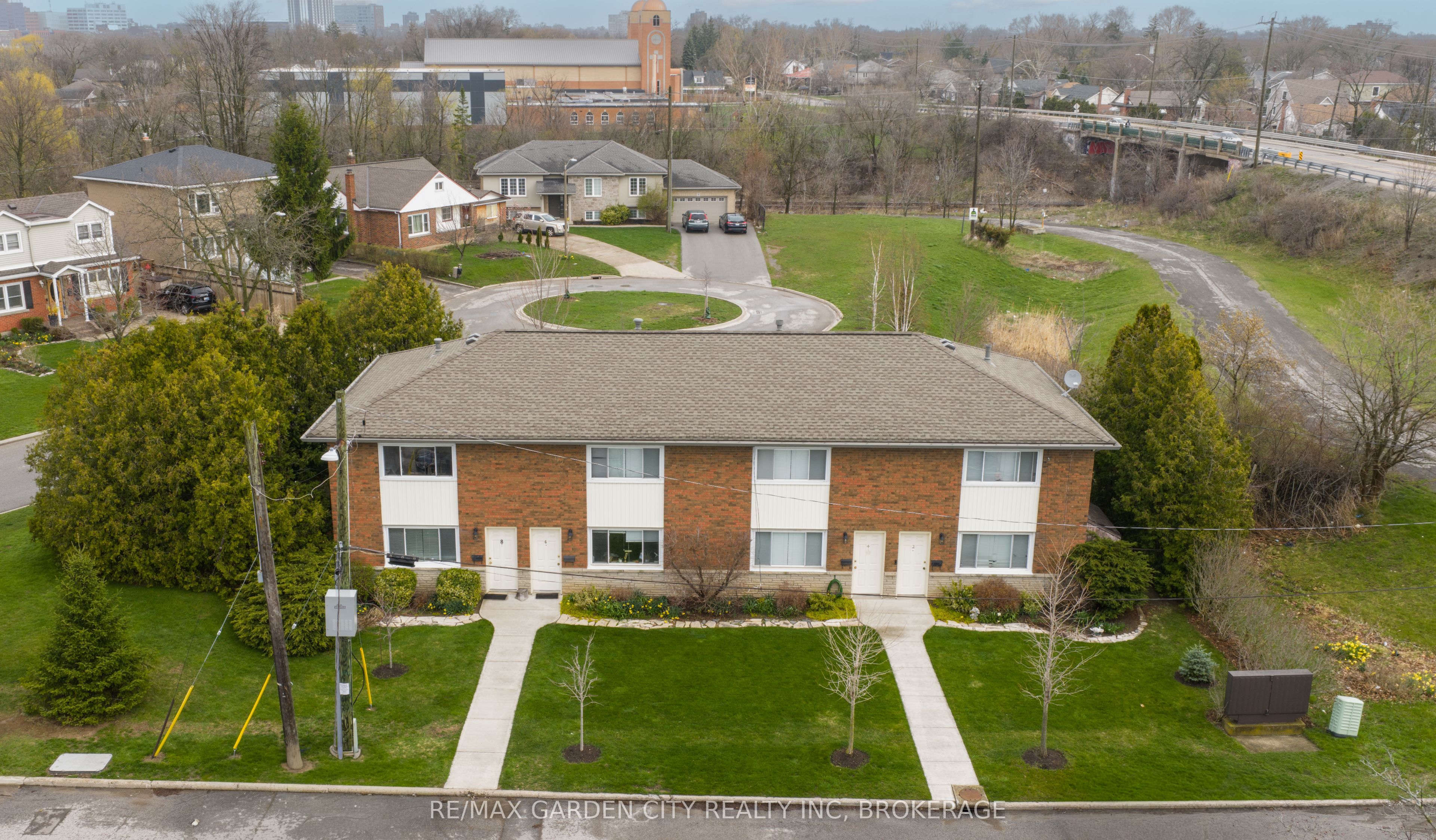2-8 RIVERVIEW Boulevard Property Photo 1