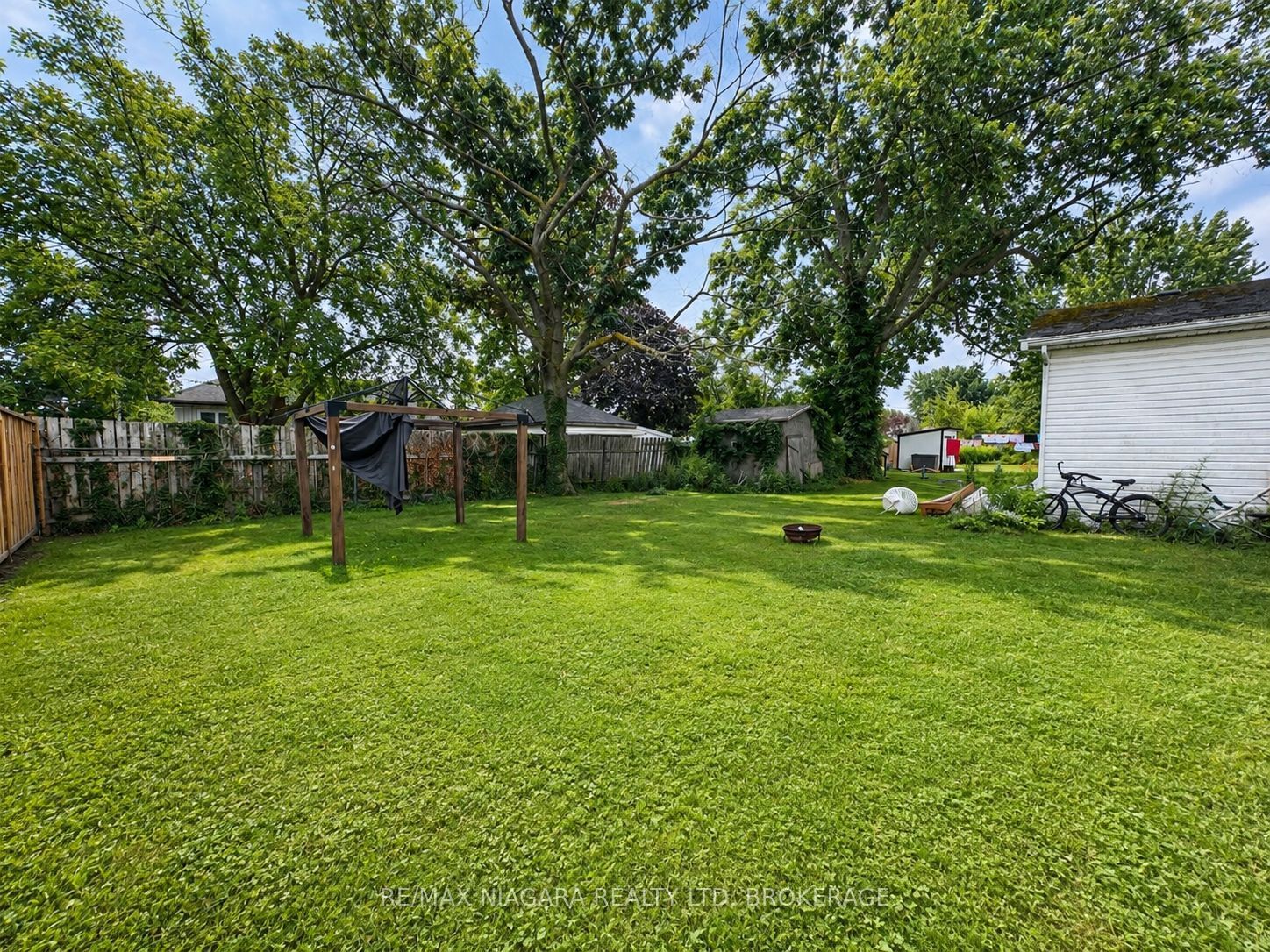 151 Humboldt Parkway Property Photo 5