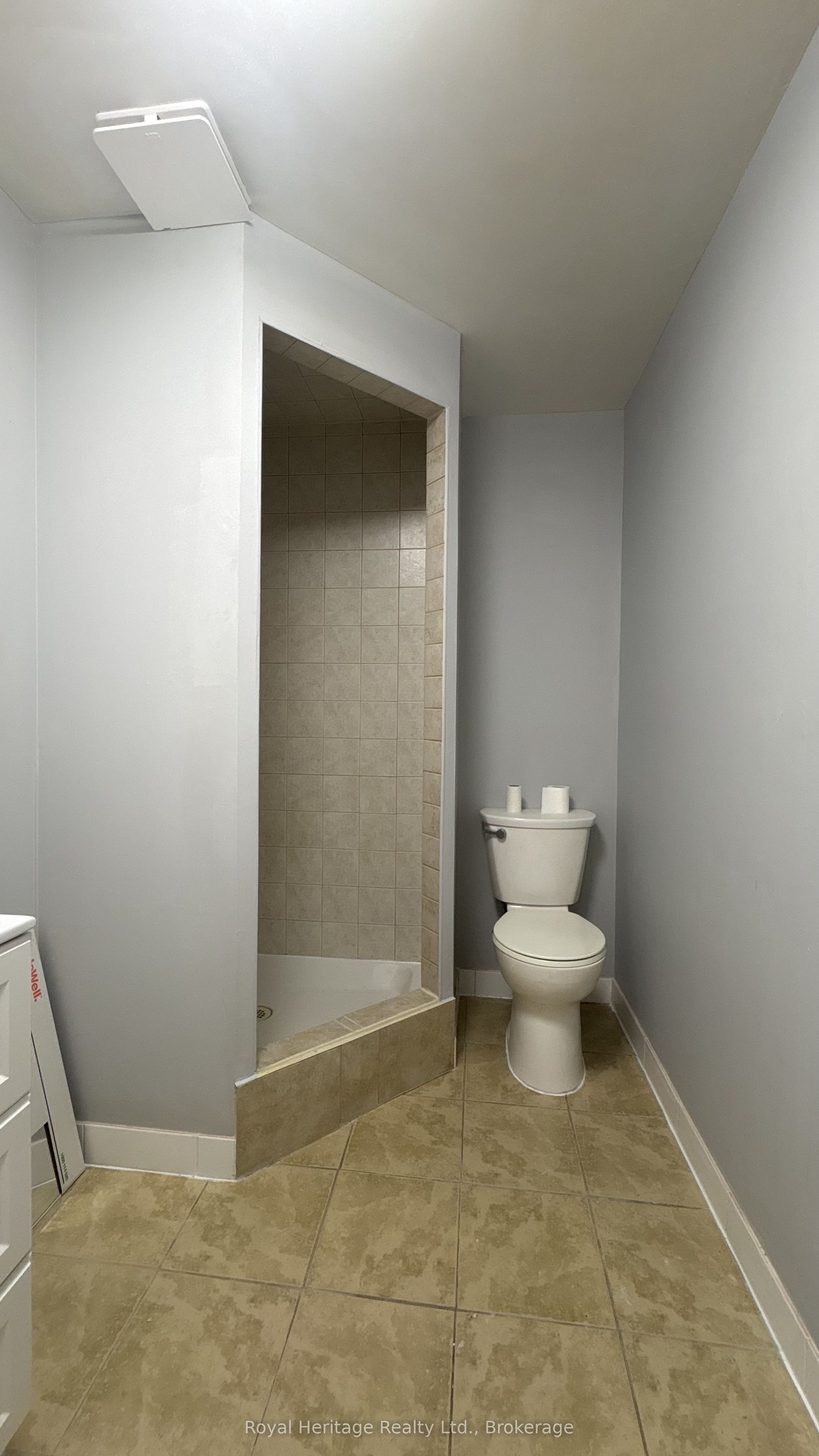 264 Division Street 9 Property Photo 6
