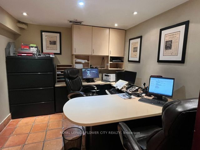 60 Walnut Street Property Photo 32