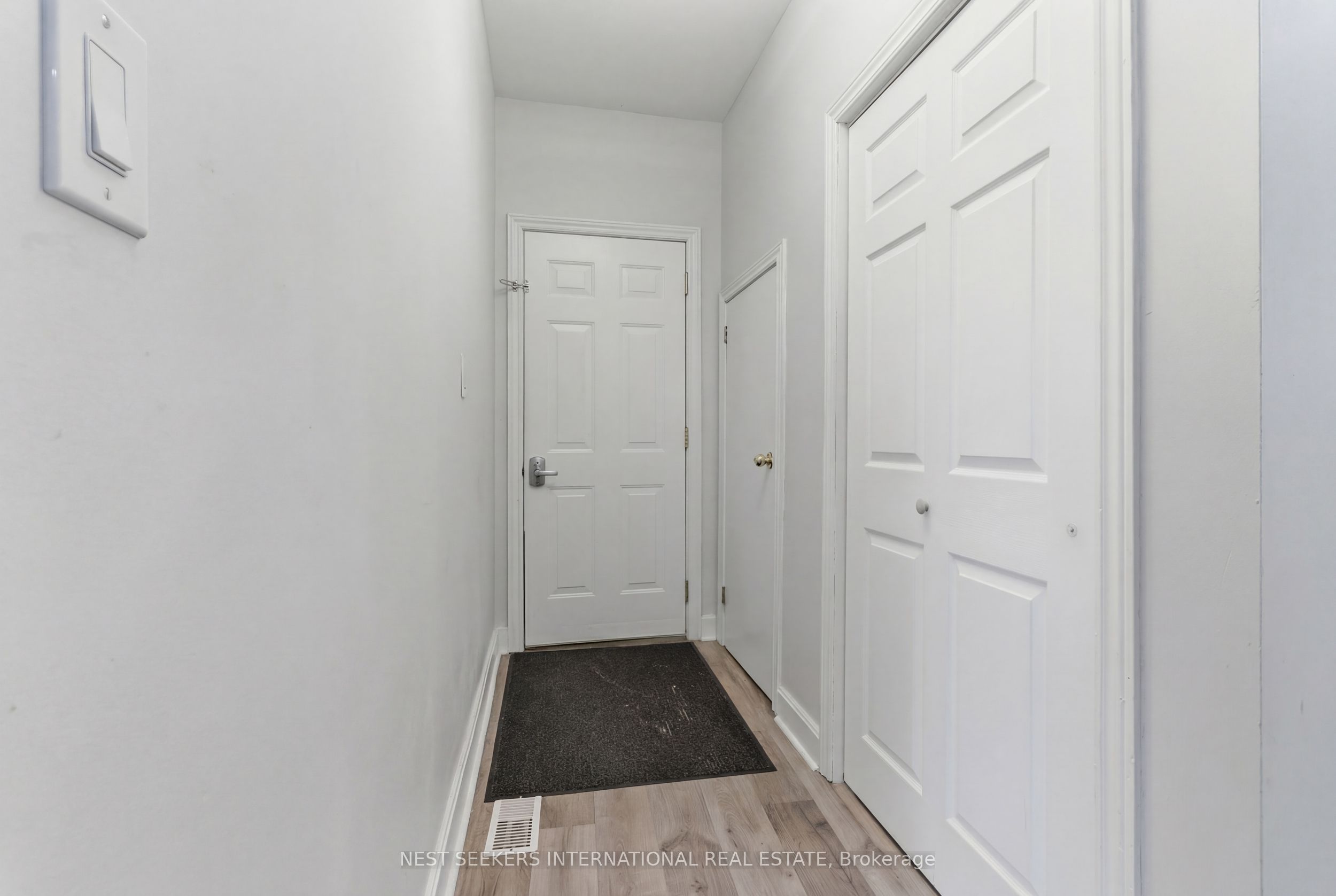 154 Niagara Falls Road Property Photo 8