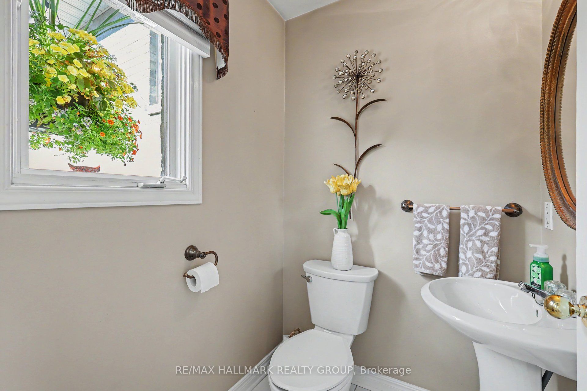 1721 Carsonby Road E Property Photo 20