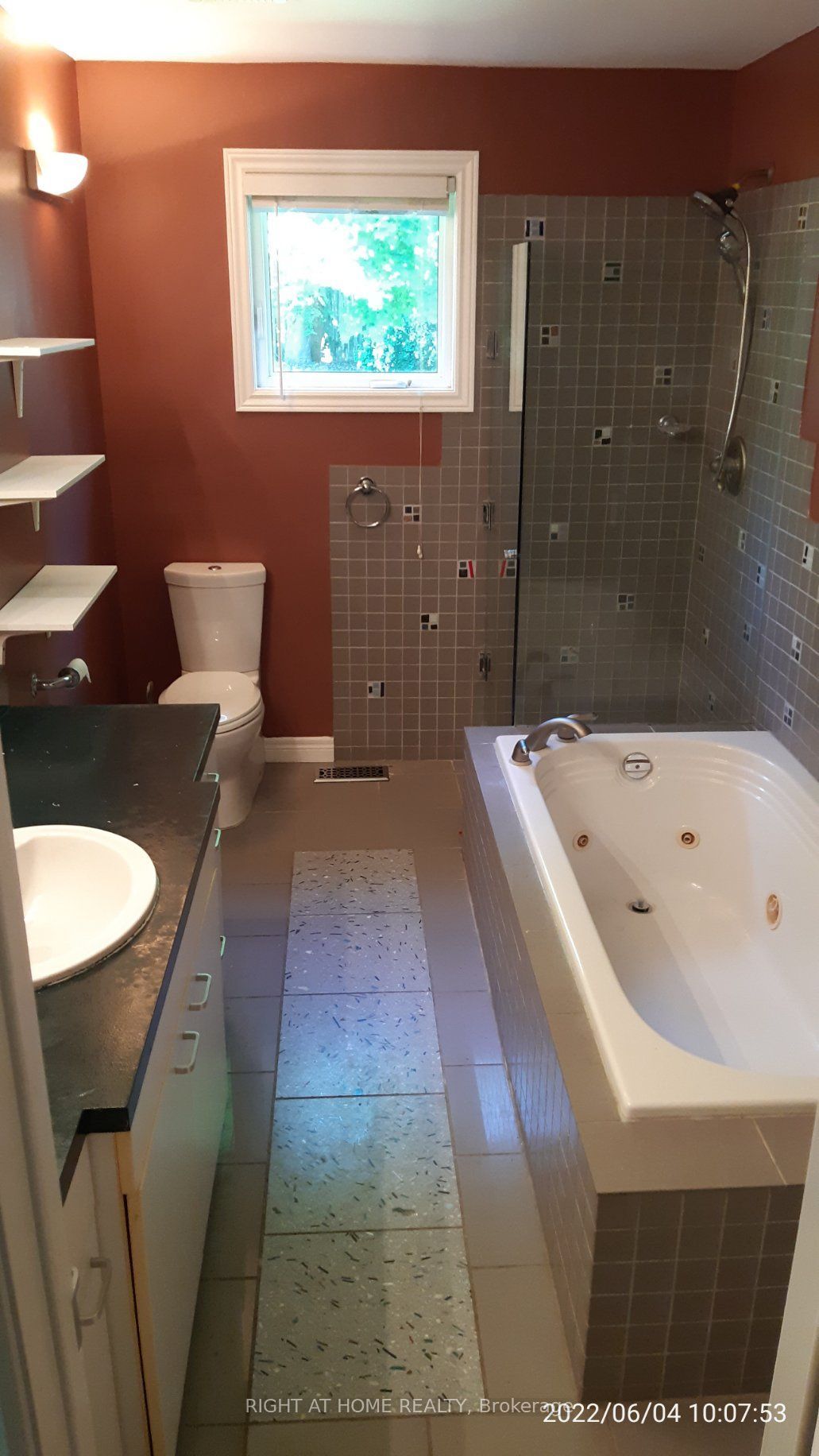 266 Gunn Avenue Property Photo 8