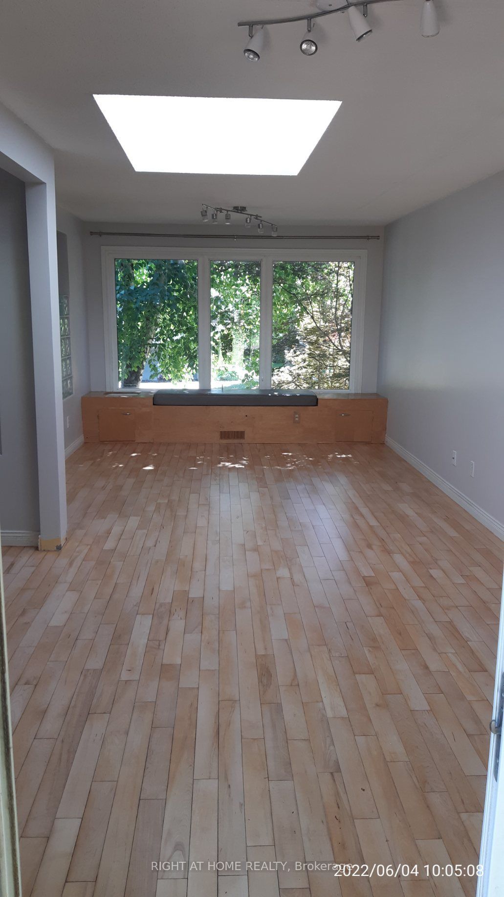 266 Gunn Avenue Property Photo 12