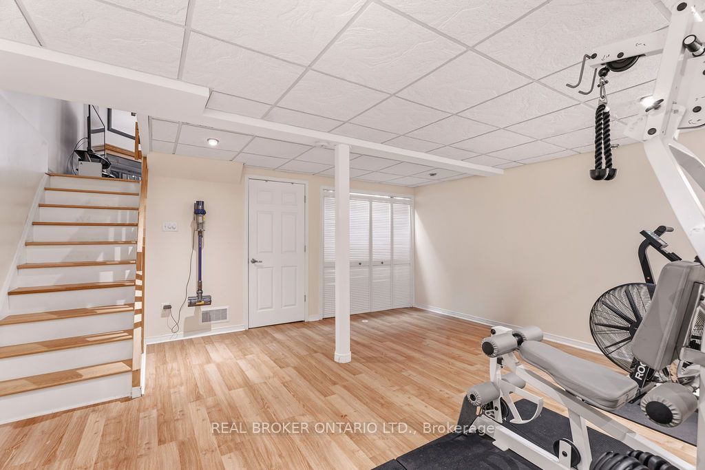 1699e Lamoureux Drive Property Photo 29