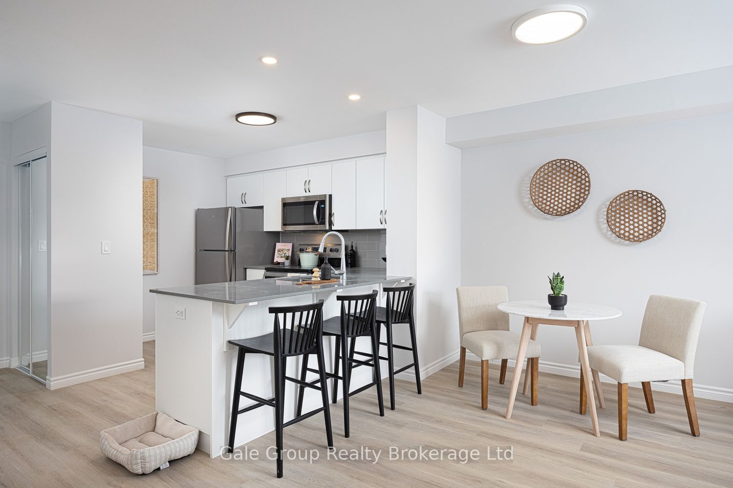 425 Watson Parkway N 215 Property Photo 17