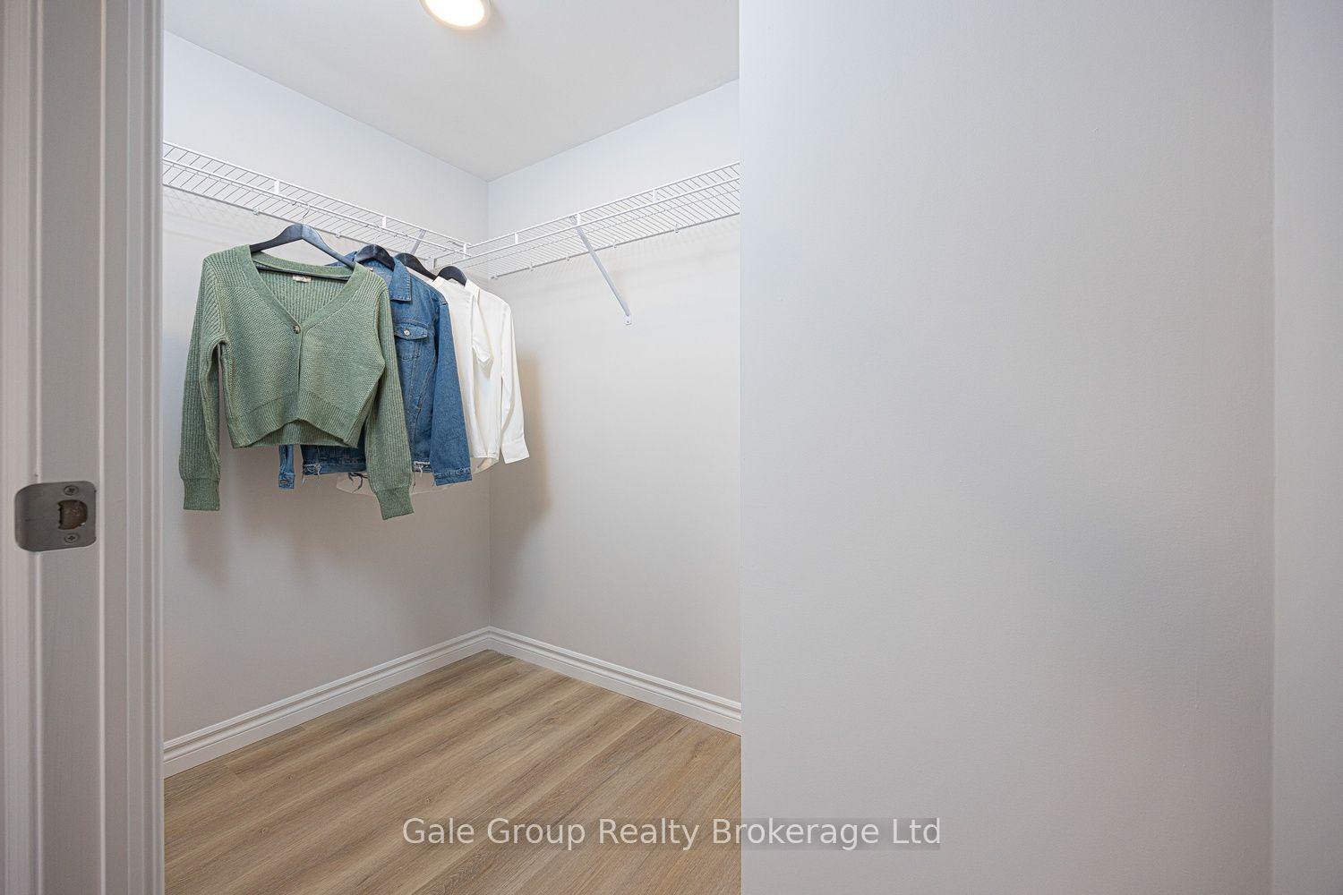 425 Watson Parkway N 215 Property Photo 29