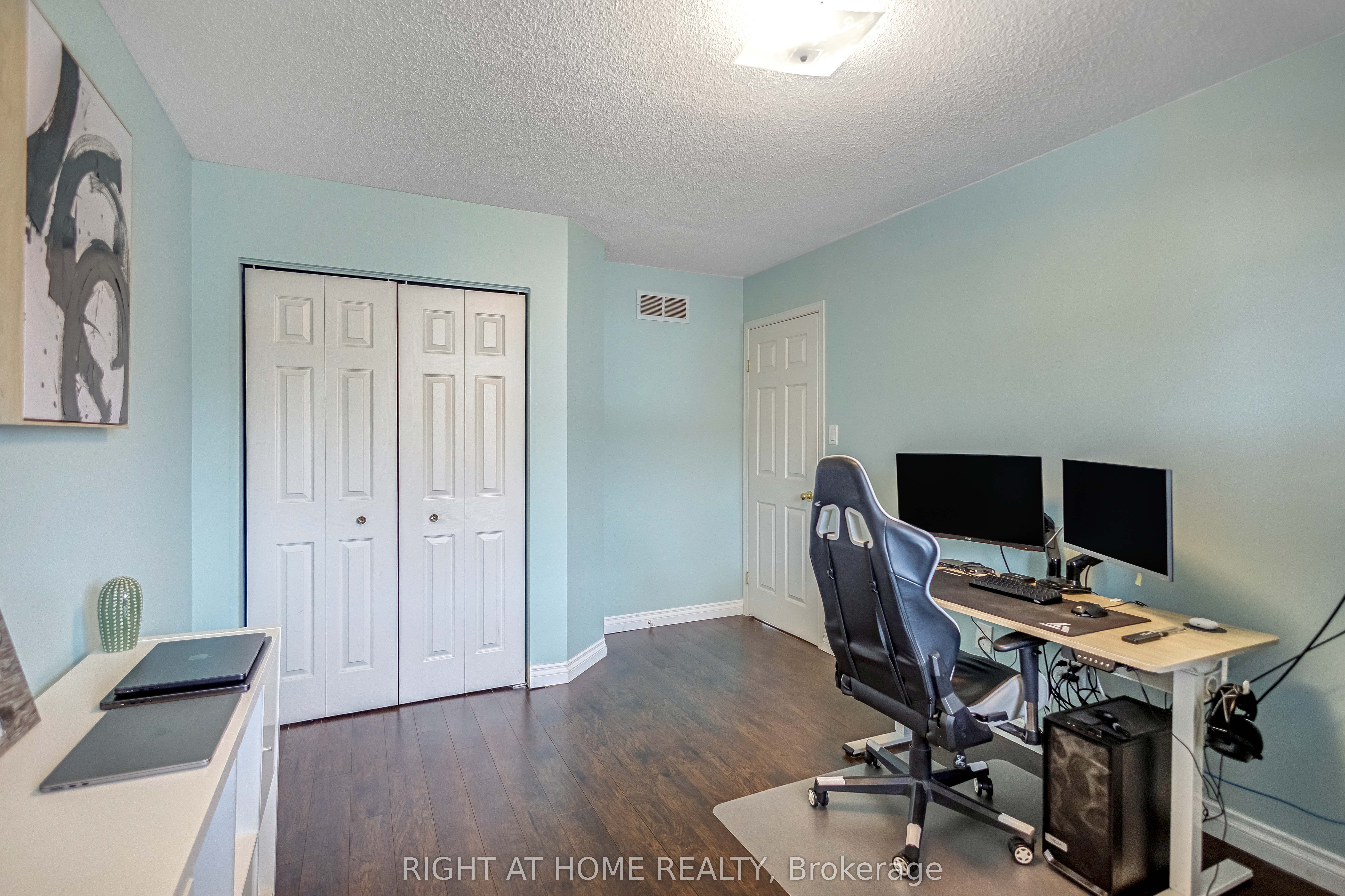 8 Brantdale Avenue Property Photo 15