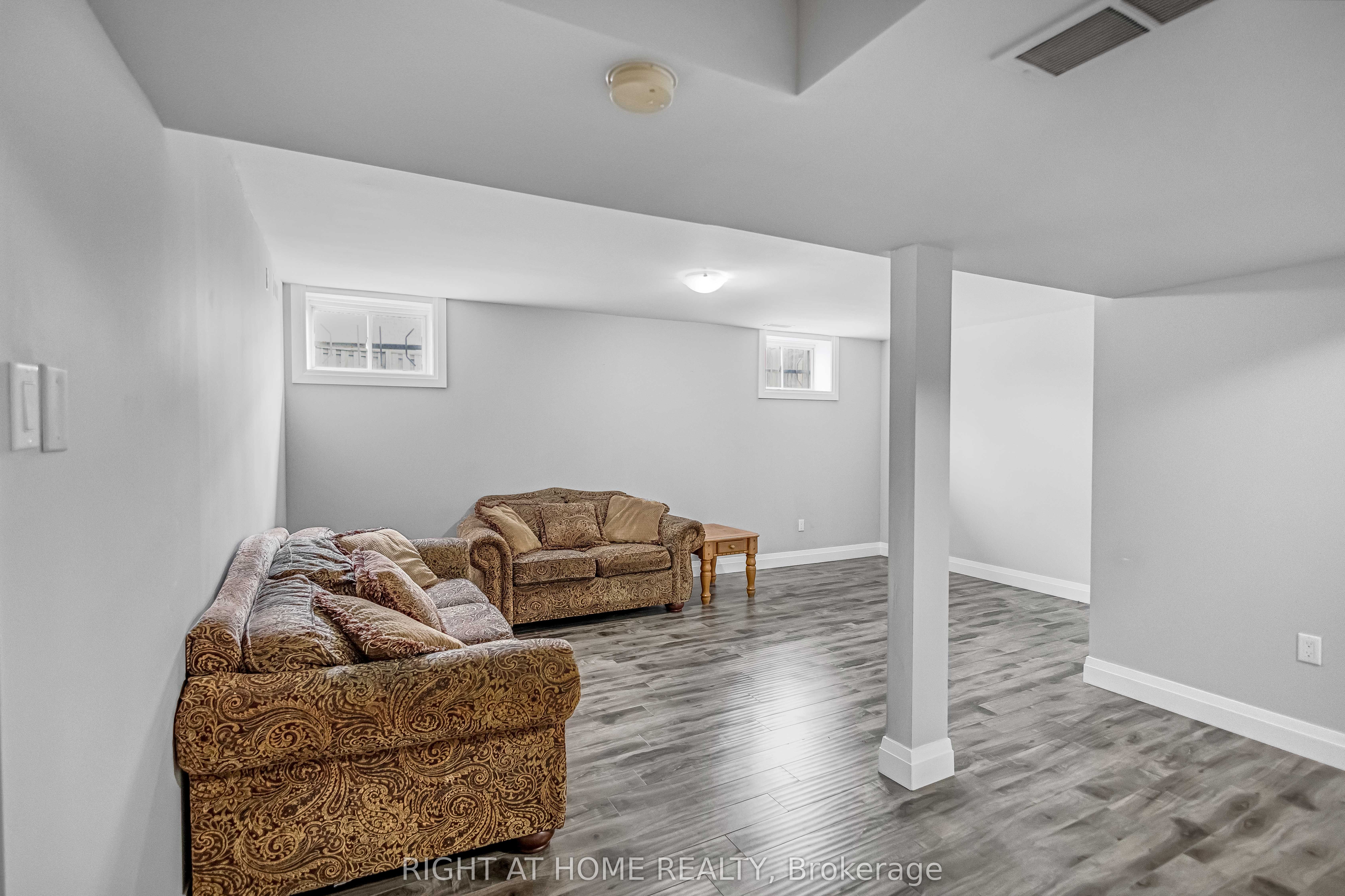 8 Brantdale Avenue Property Photo 20