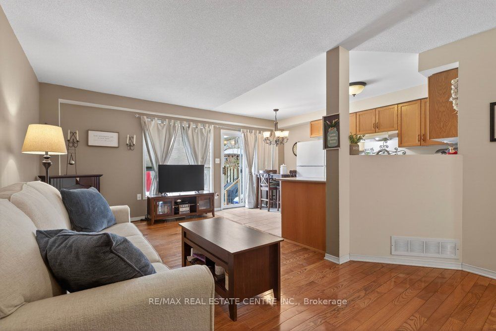 10 Cadham Boulevard 29 Property Photo 7