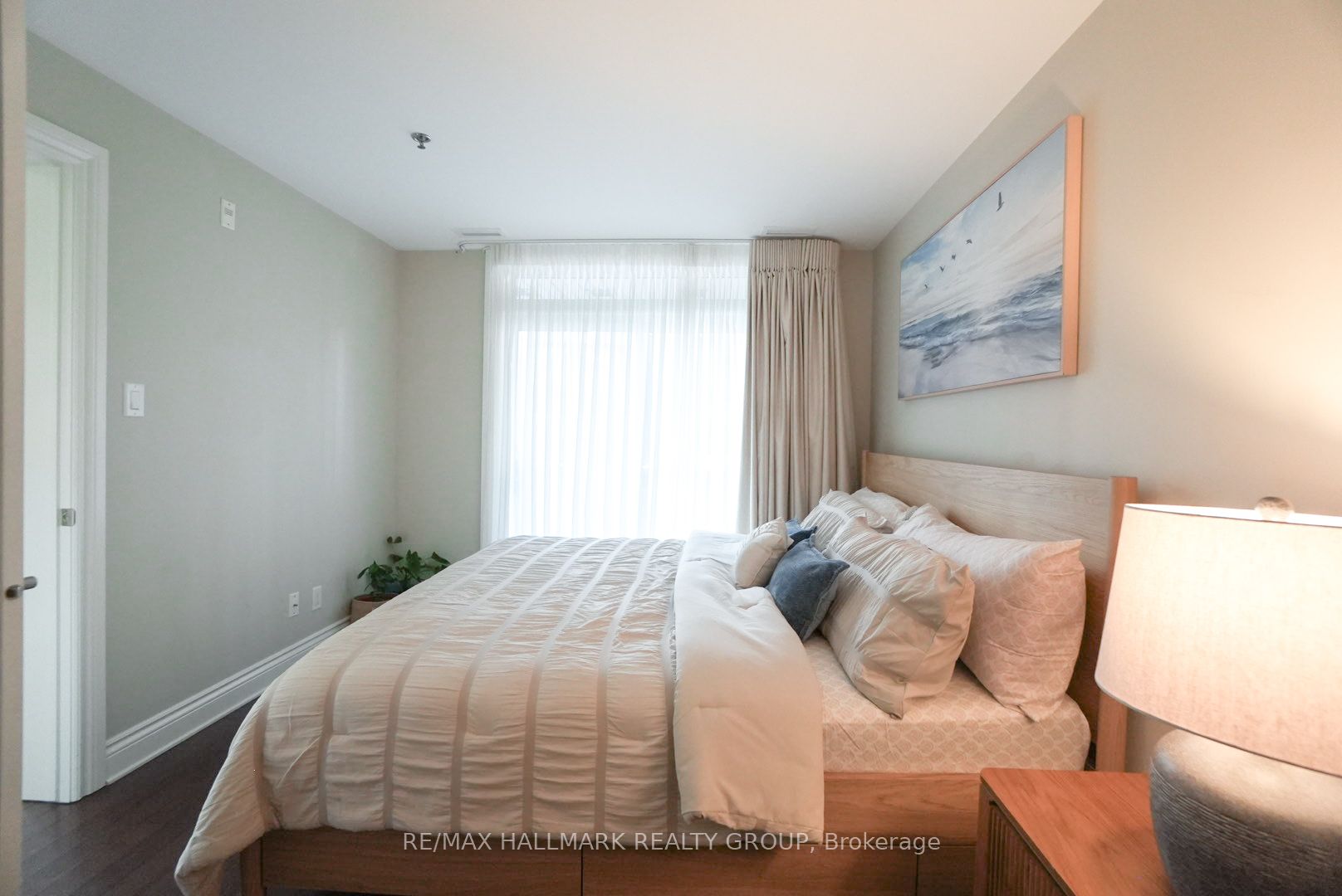 323 Winona Avenue 108 Property Photo 15