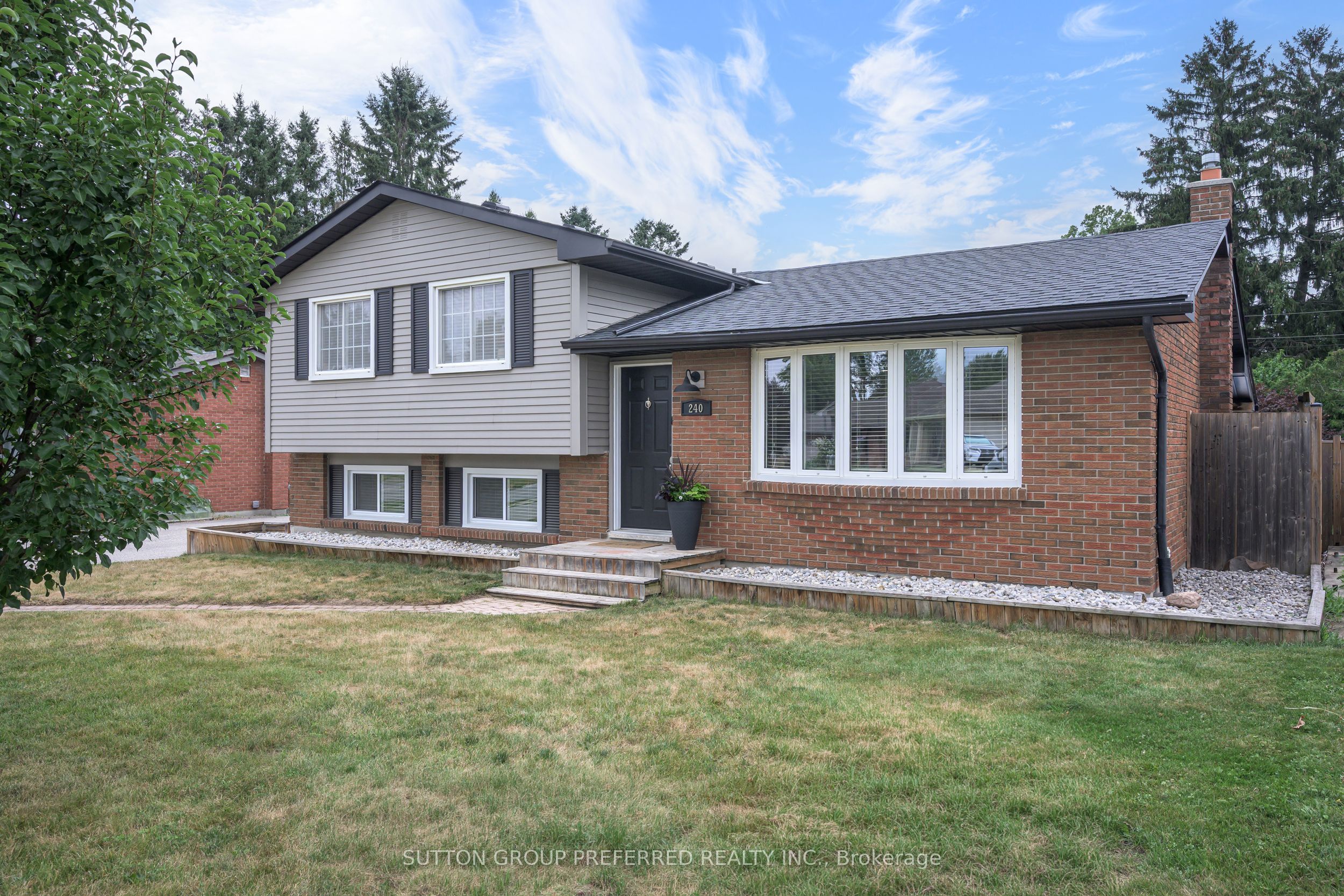 240 Byron Avenue Property Photo 2