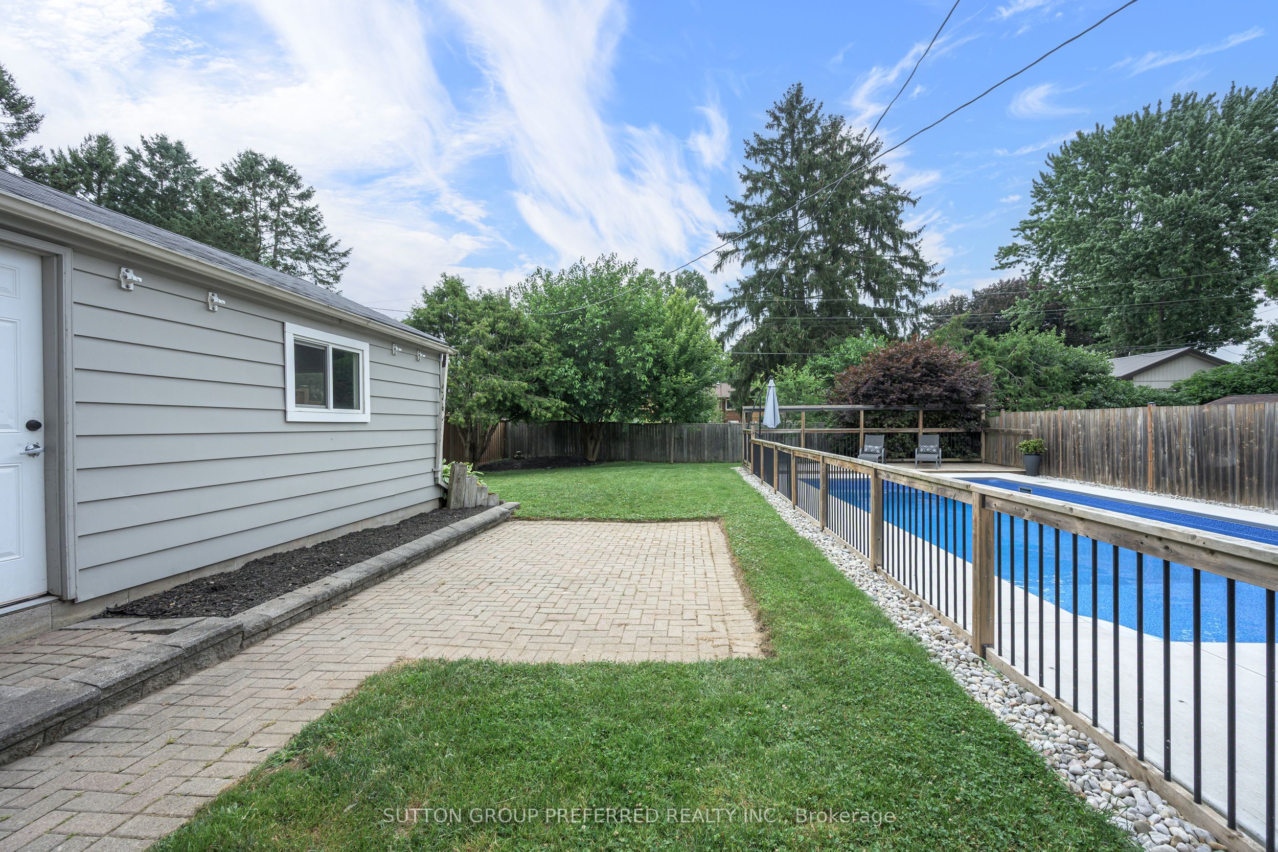 240 Byron Avenue Property Photo 7