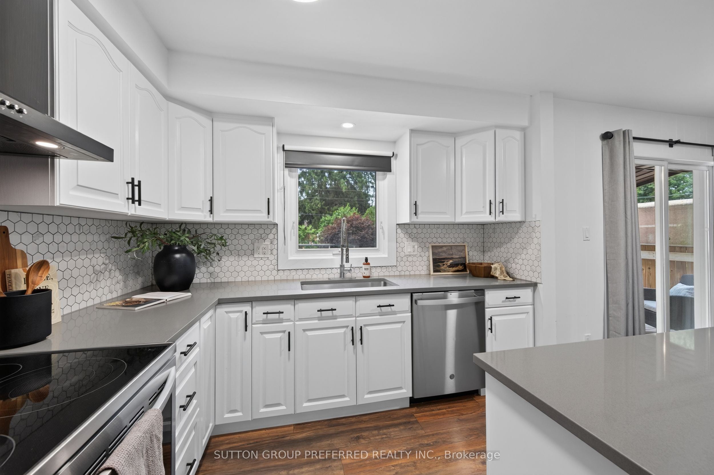 240 Byron Avenue Property Photo 19