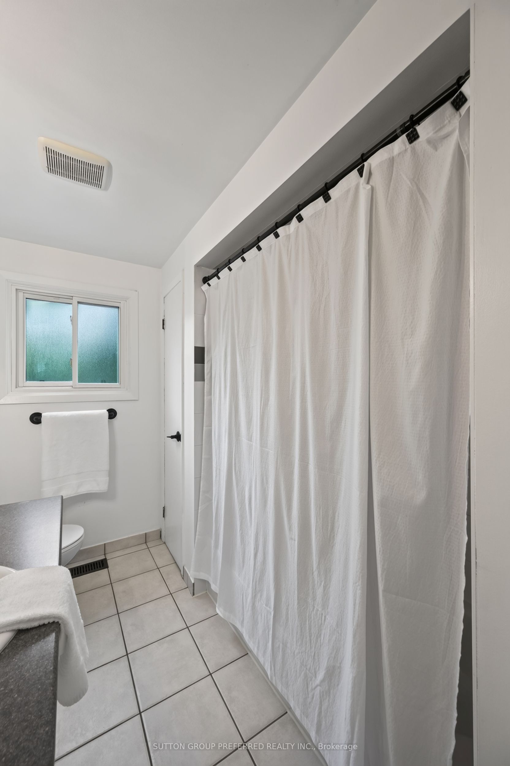 240 Byron Avenue Property Photo 27